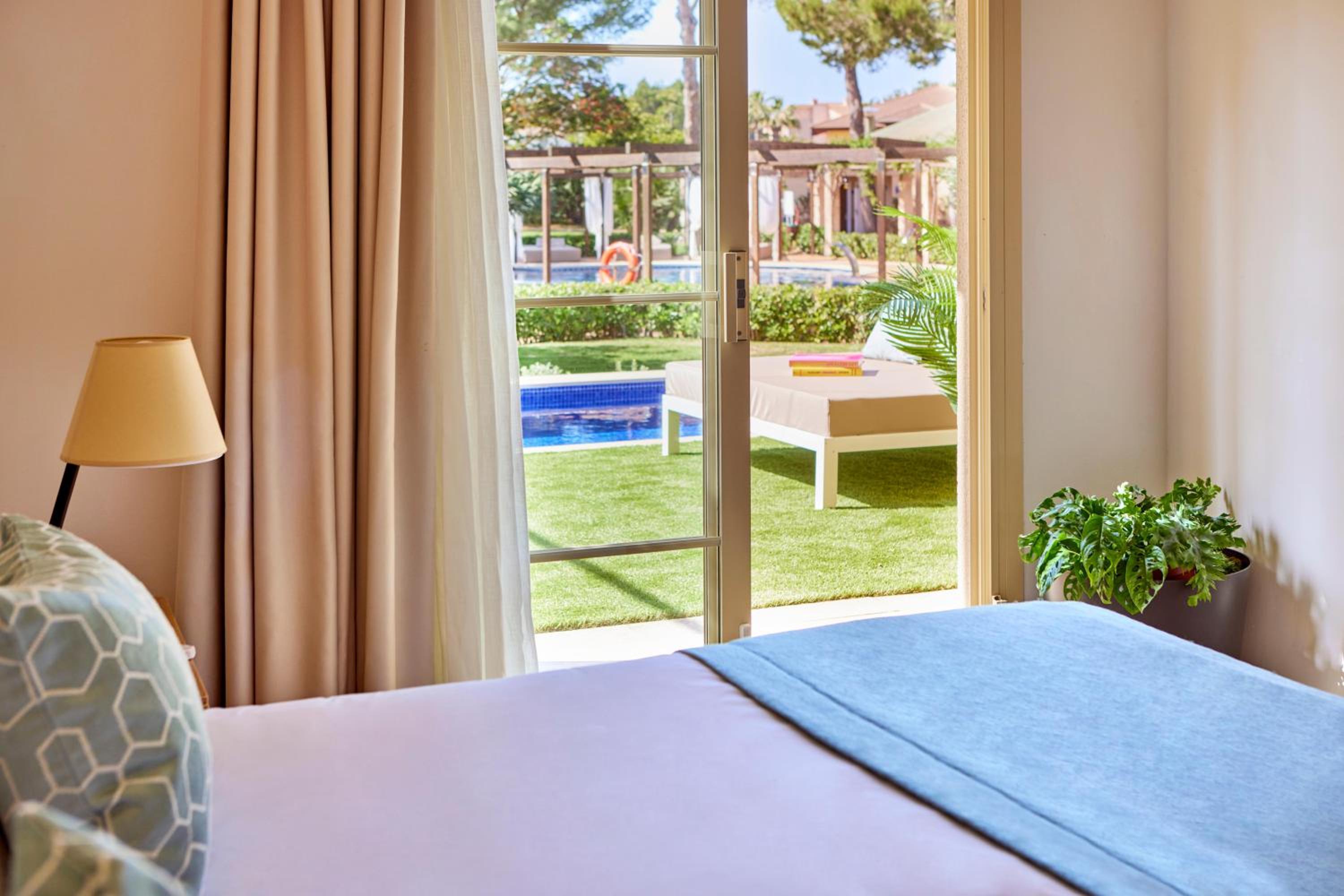 Suite de una habitación con acceso directo a la piscina