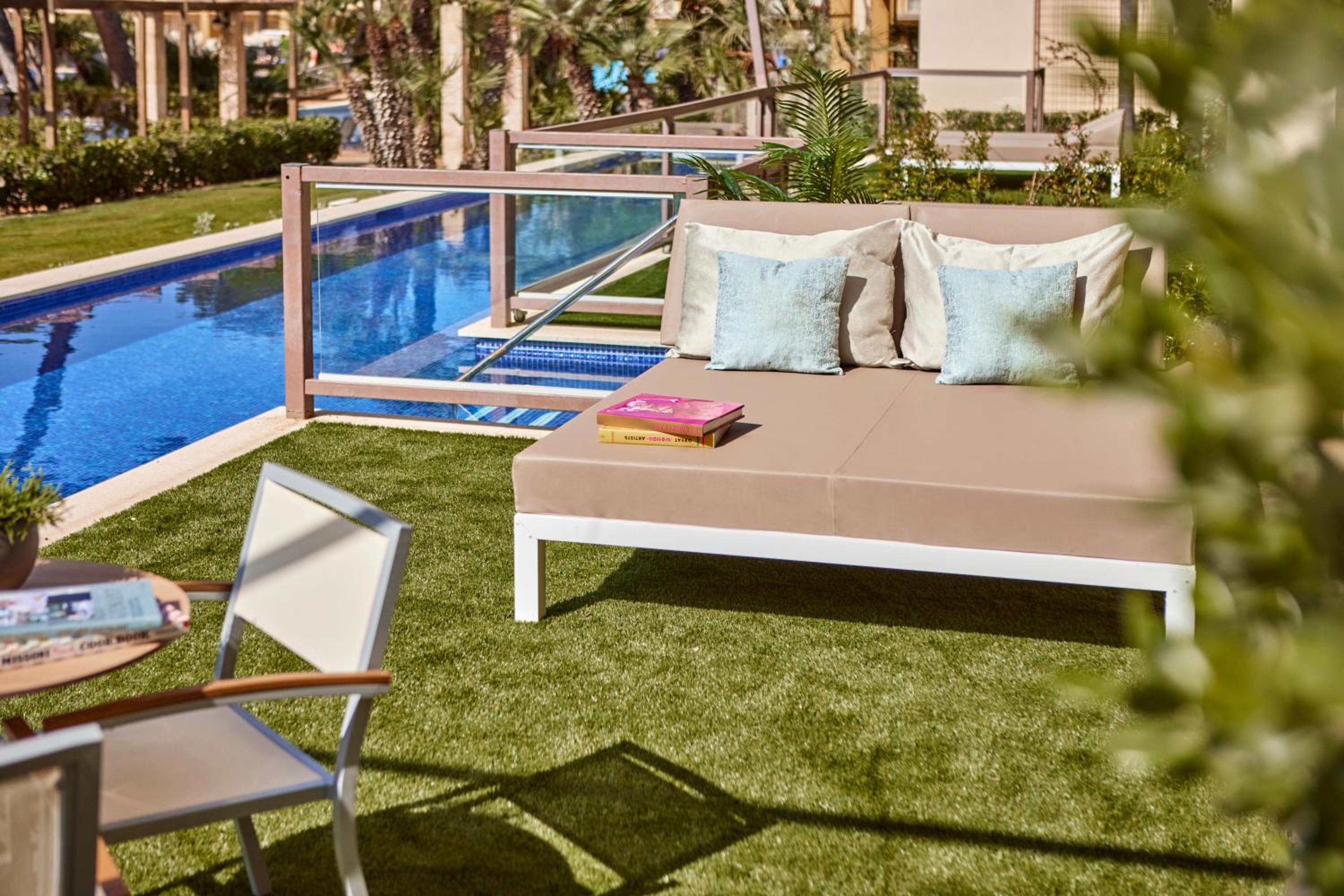 Suite de una habitación con acceso directo a la piscina