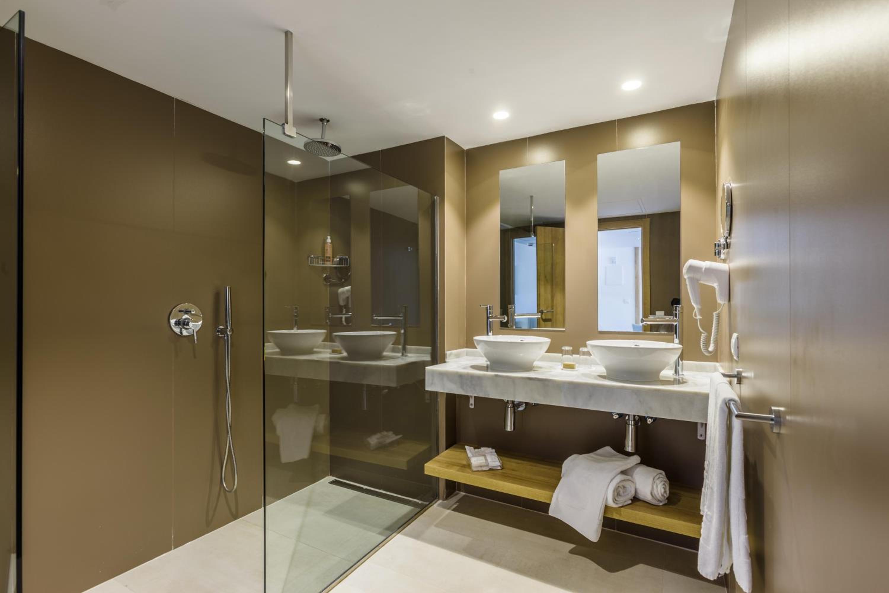 Suite de una habitación con acceso directo a la piscina Suite de una habitación con acceso directo a la piscina