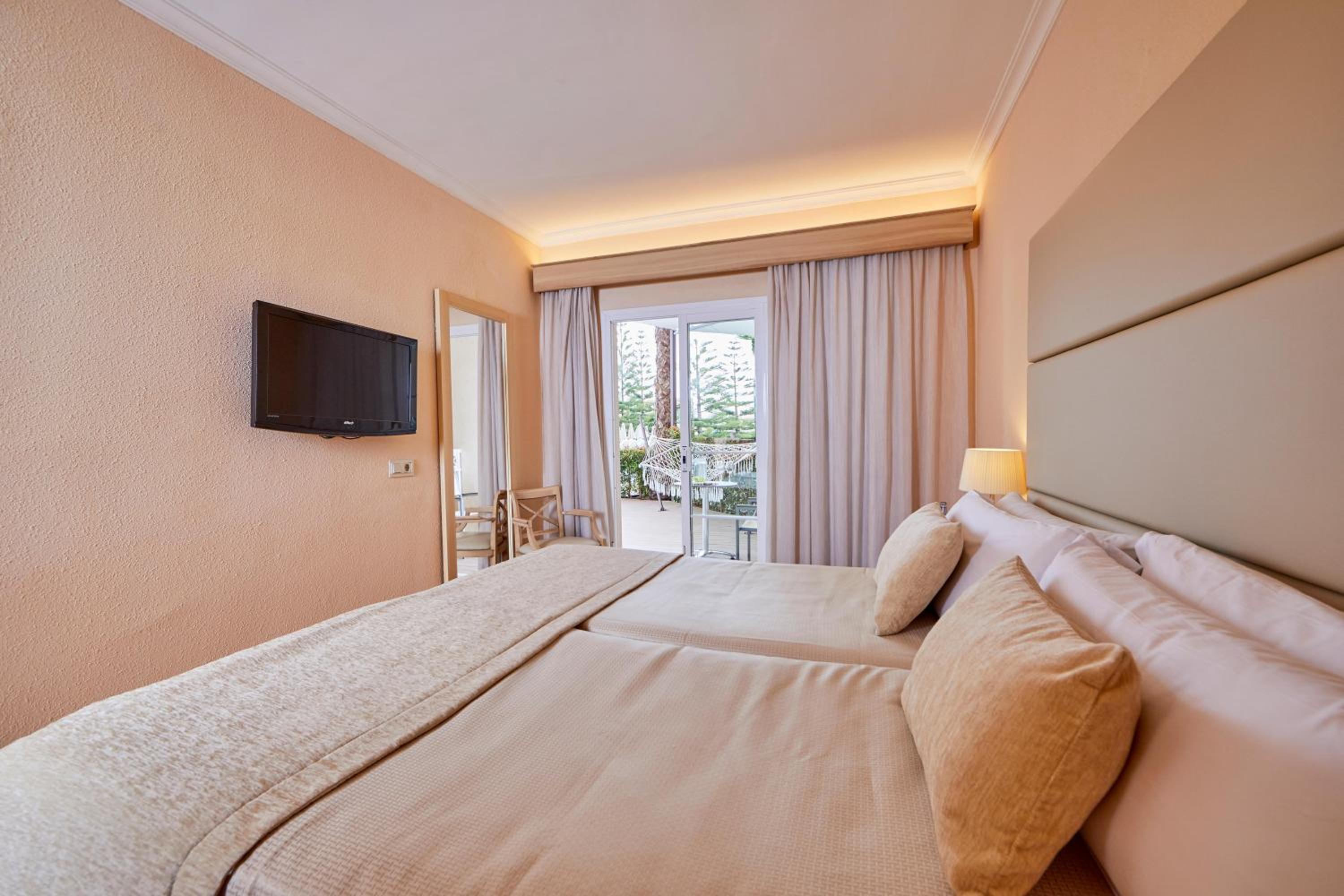 Suite de una habitación con acceso directo a la piscina