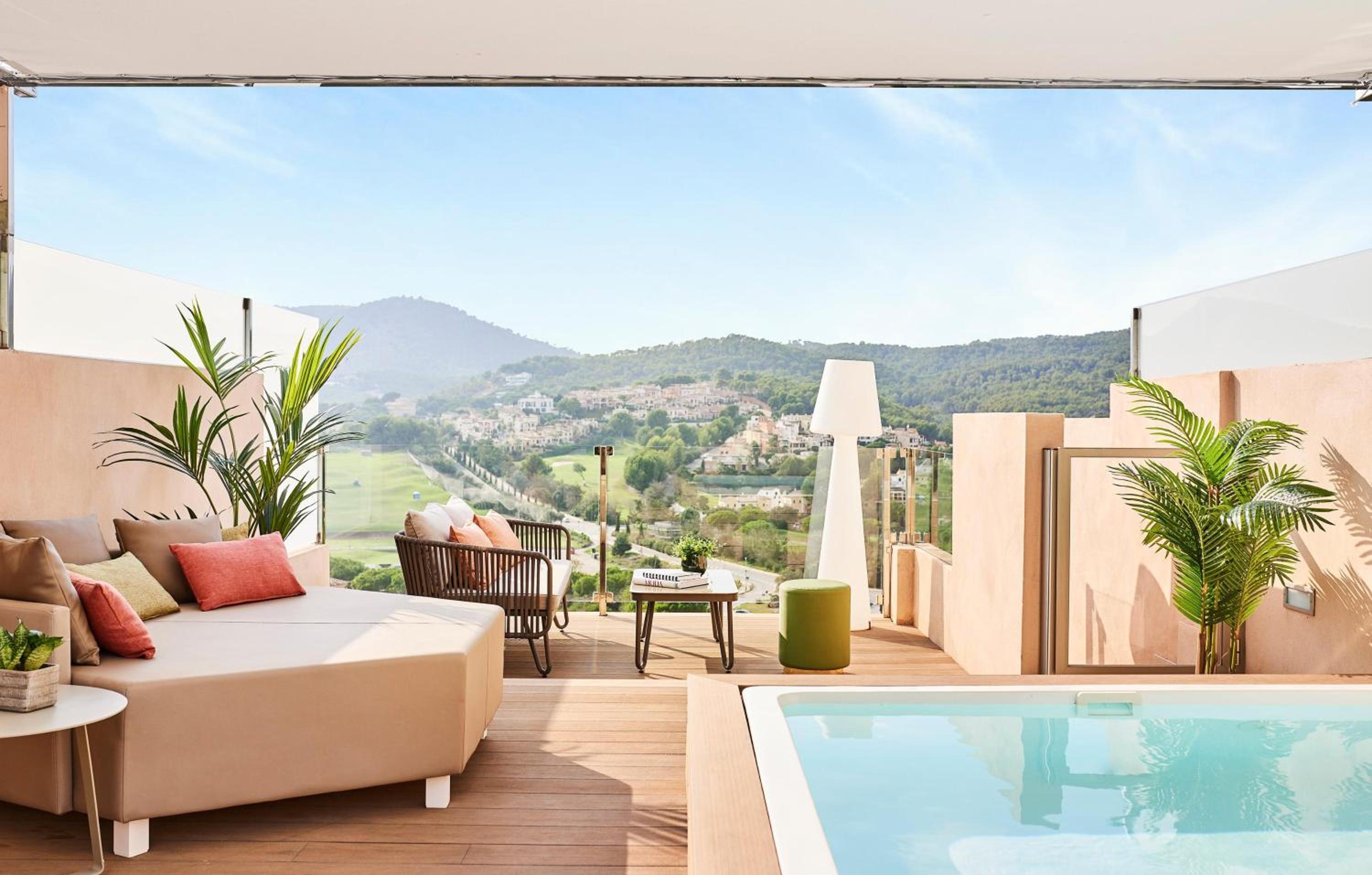 Penthouse Junior Suite with Plunge Pool - Photo 5