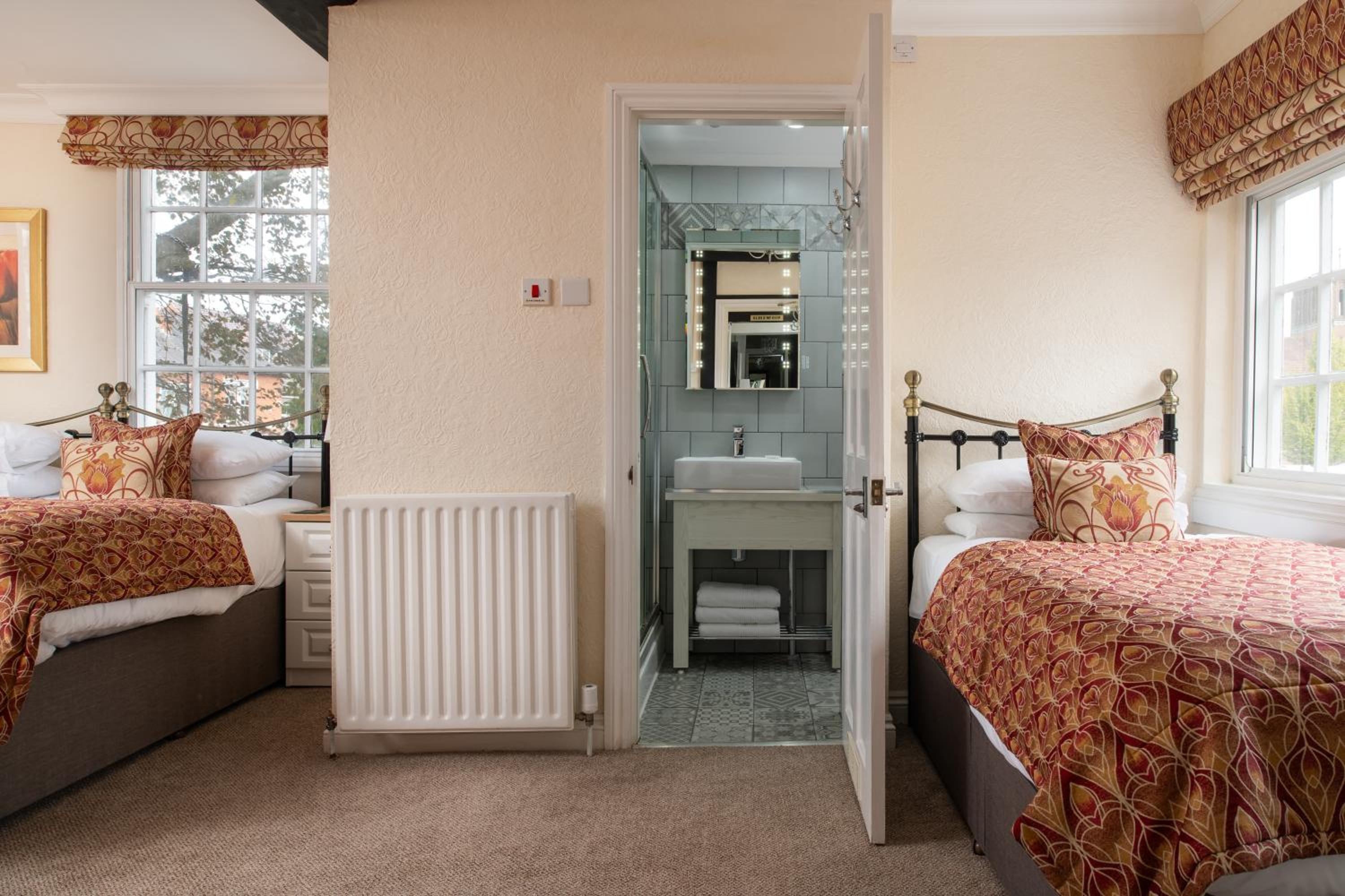 Deluxe Triple Room - Photo 2