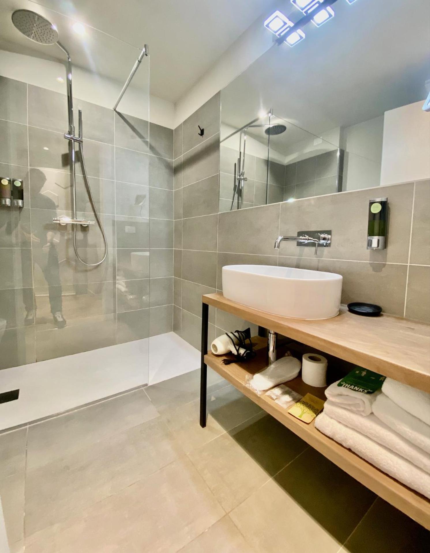 Superior Double Room - Photo 7