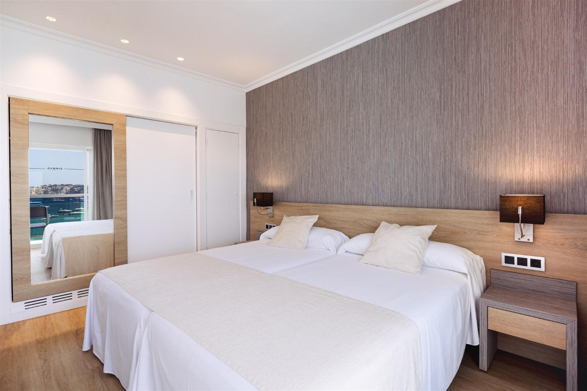 Twin Room with Sea View photo 1