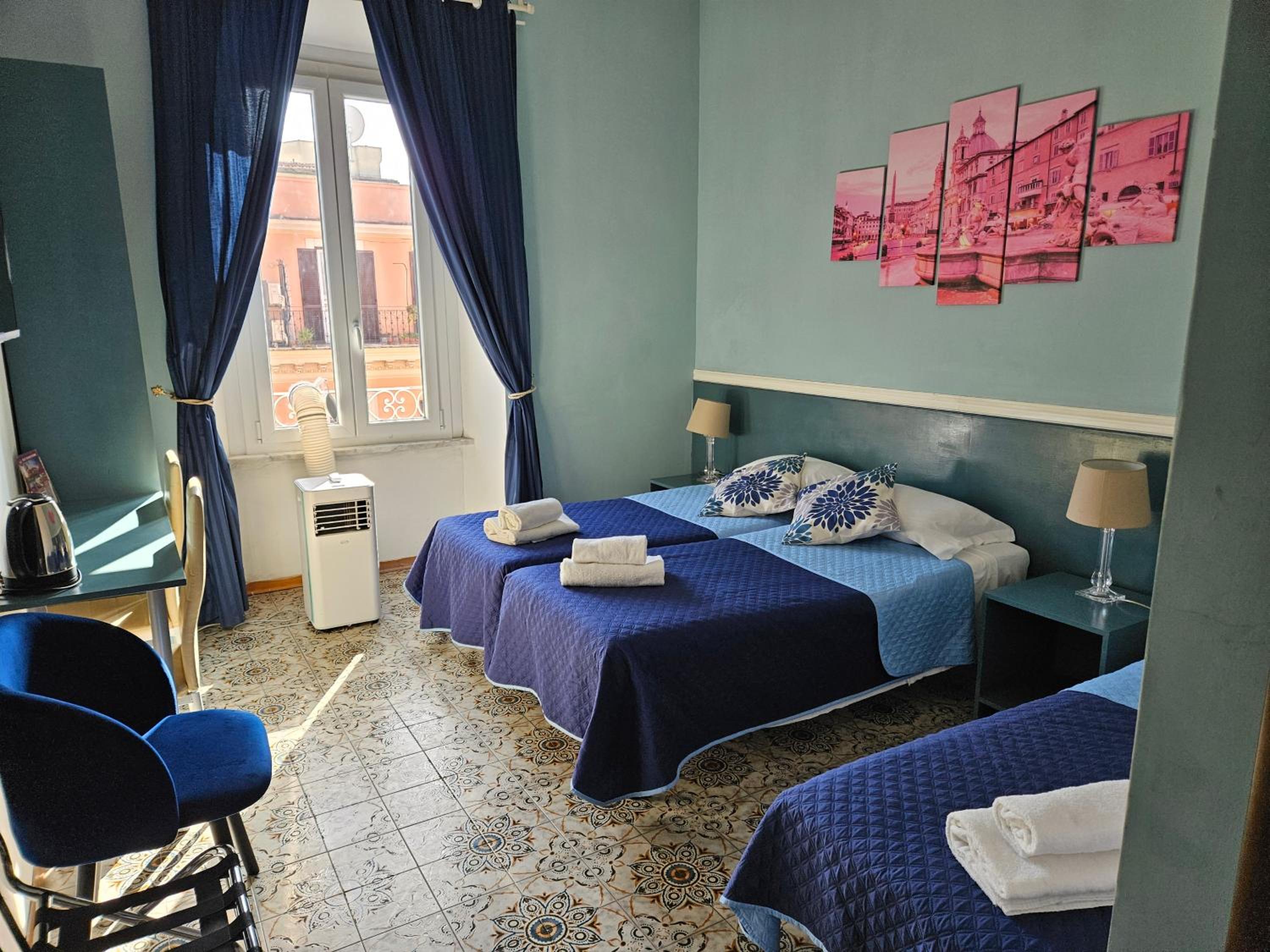Triple Room with Private Bathroom photo 2