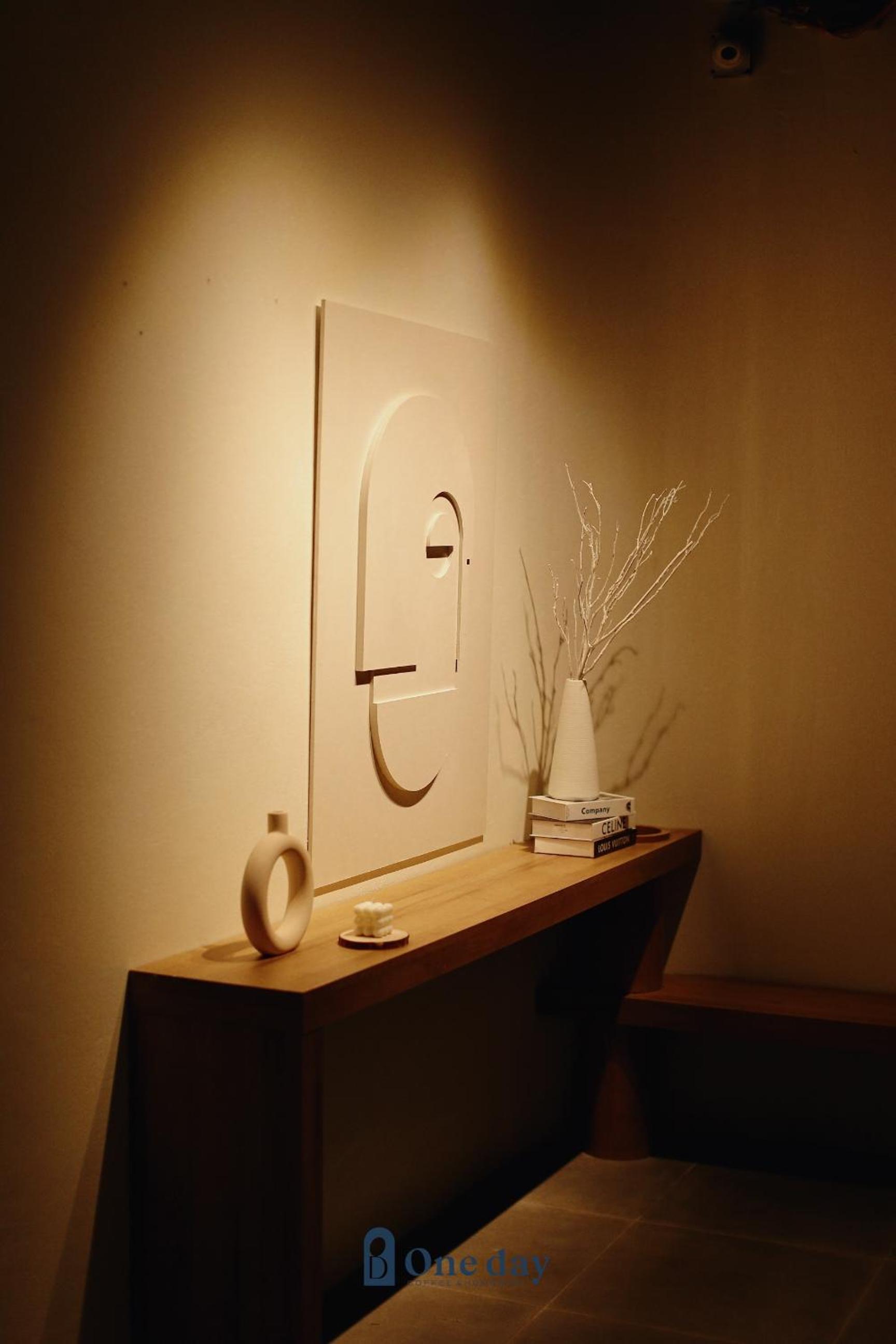 Deluxe Family Suite - Photo 16
