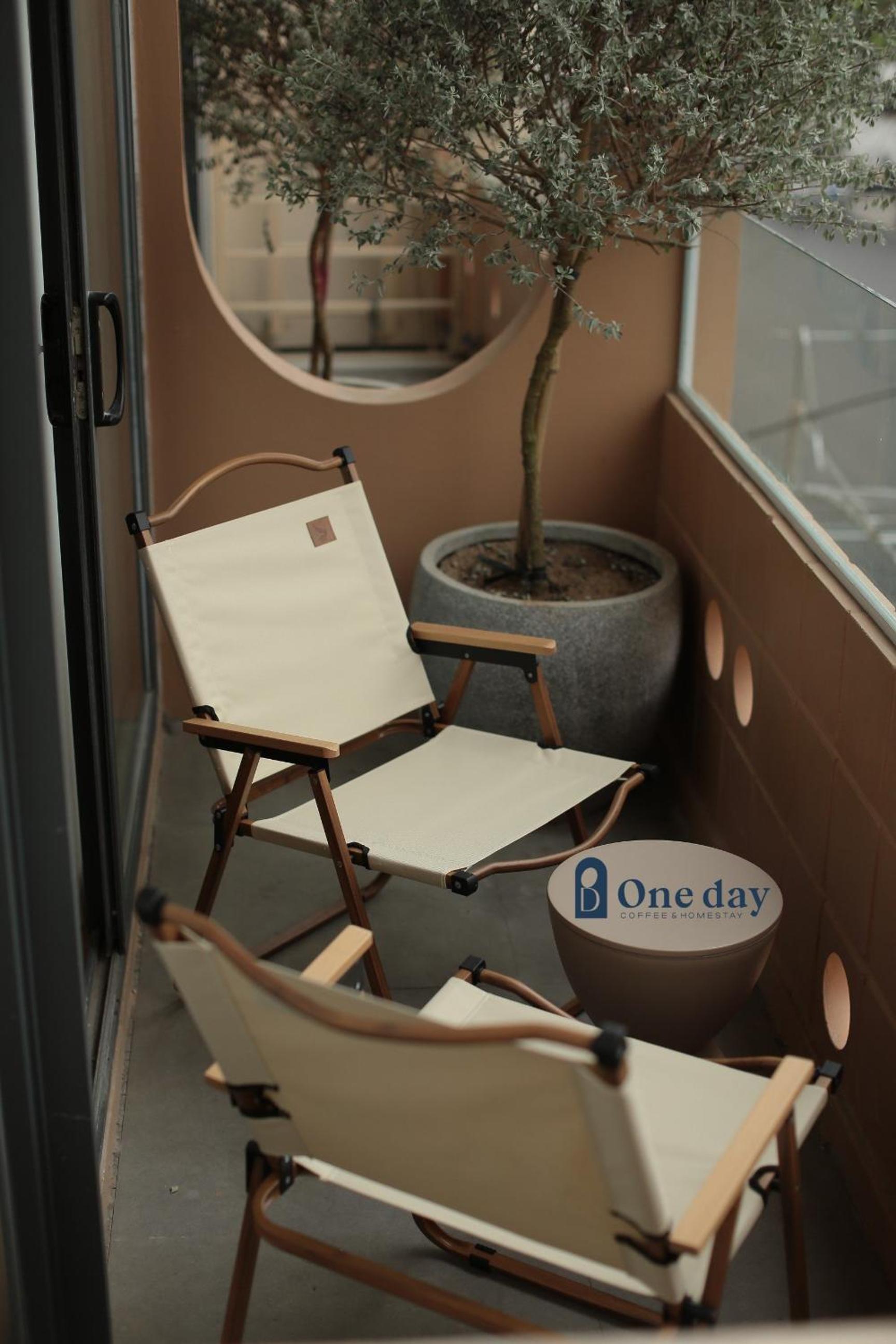 Family Suite with Balcony - Photo 36