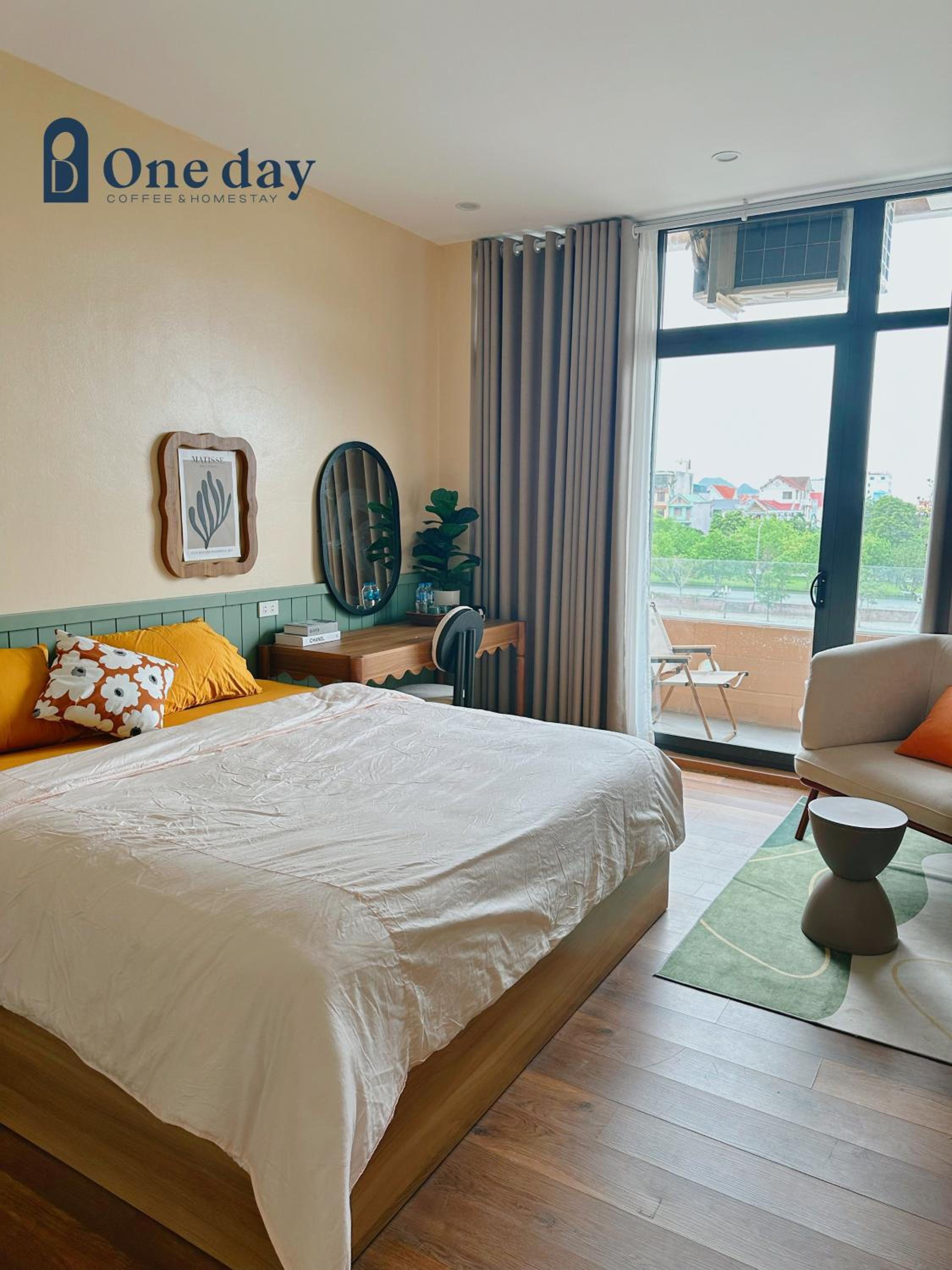 Family Suite with Balcony - Photo 34