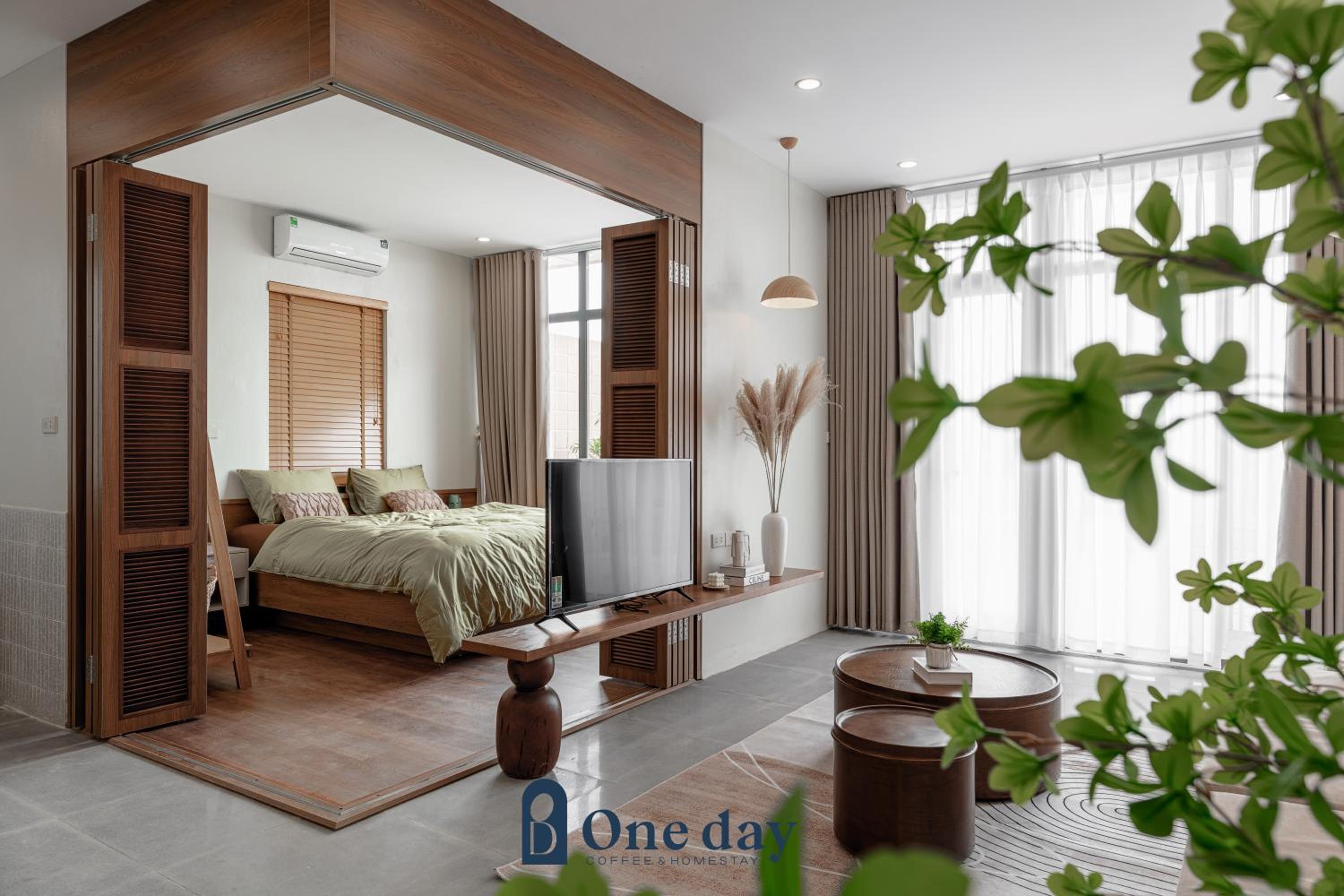 Deluxe Family Suite - Photo 9