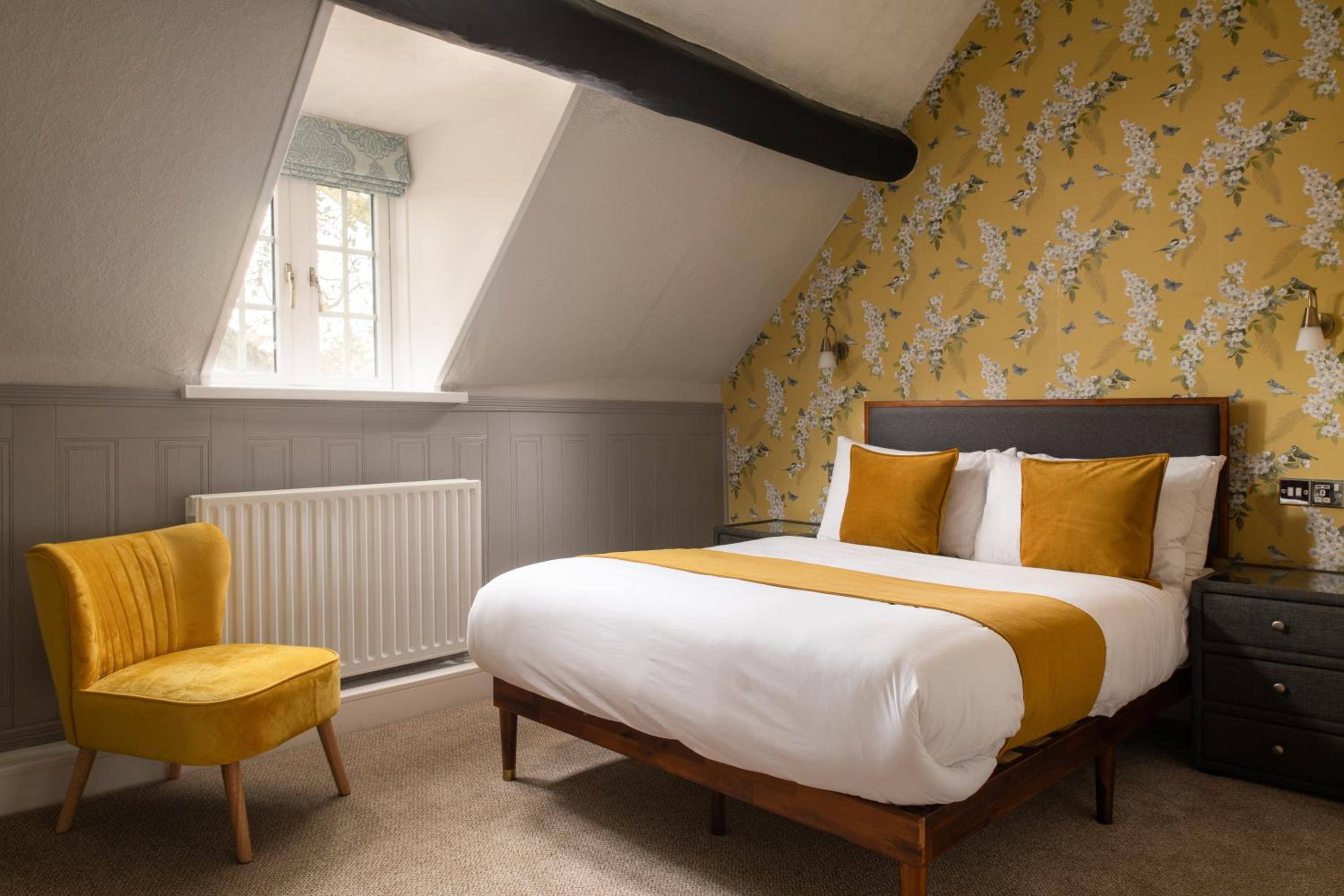 Deluxe Double or Twin Room - Photo 18