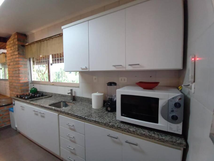 Three-Bedroom House photo 3