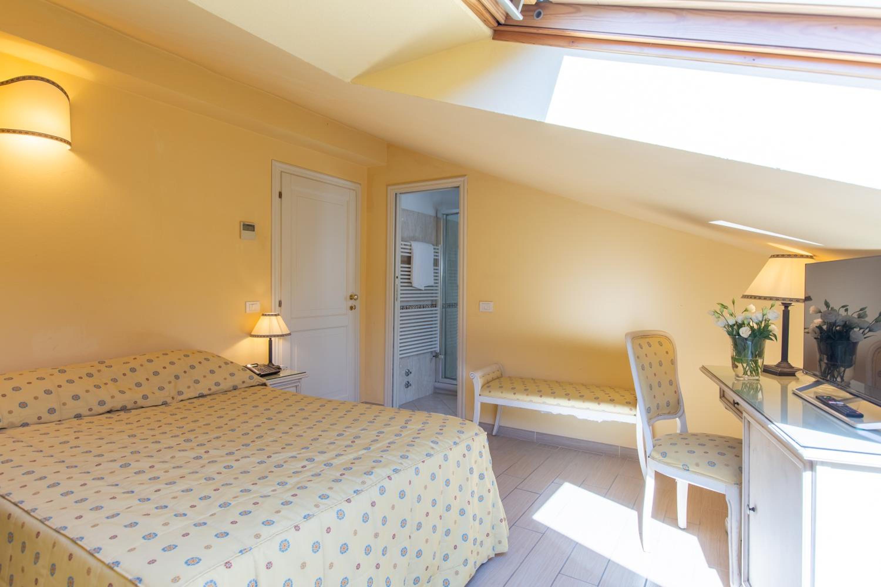 Single Room - Attic photo 1