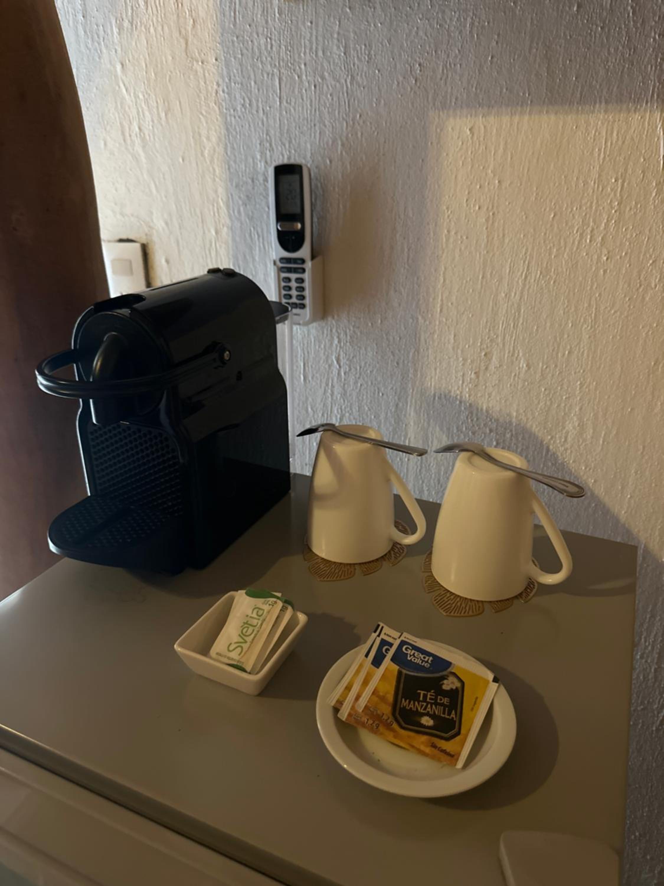 Deluxe King Suite - Photo 8