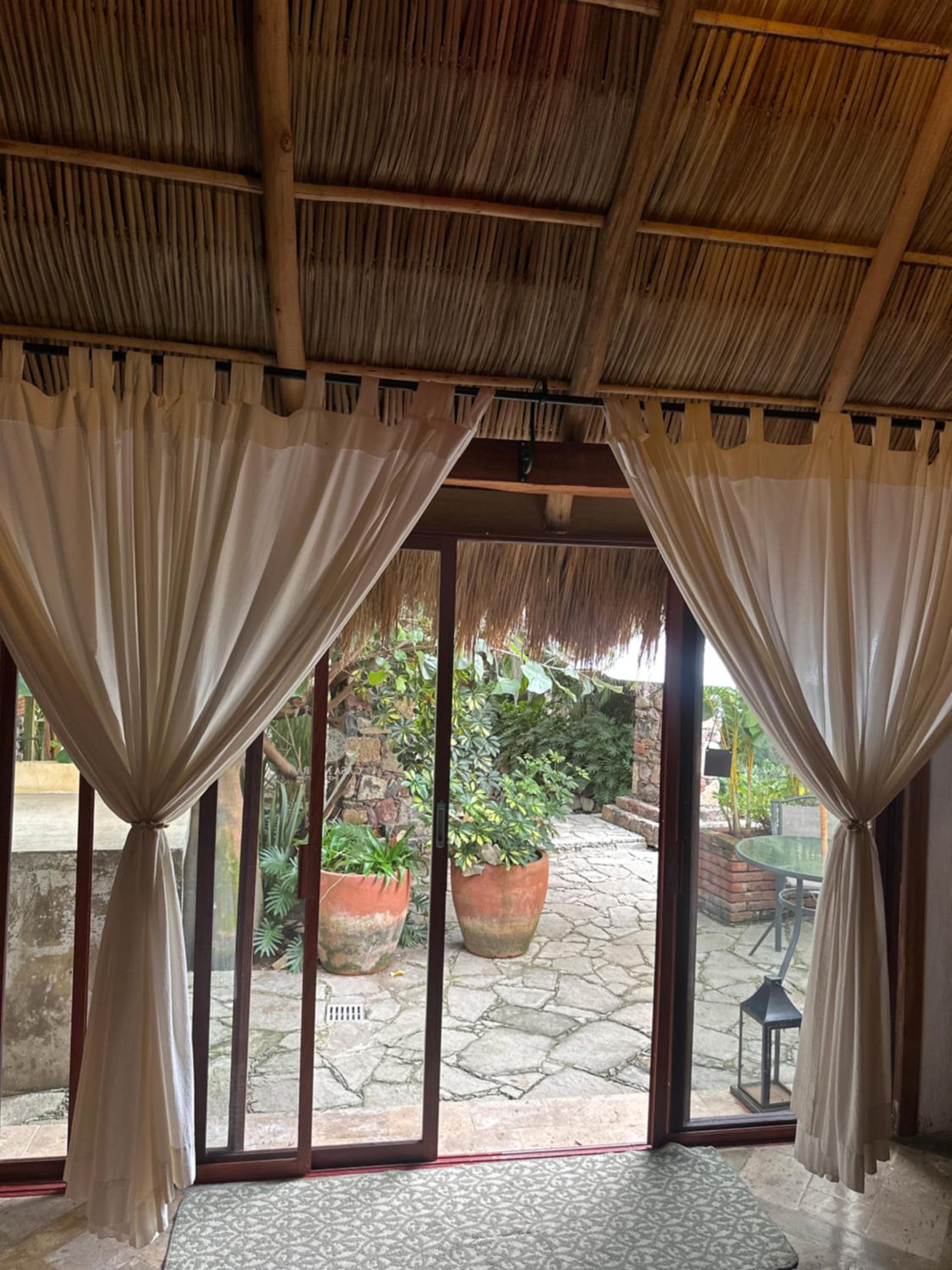Deluxe King Suite - Photo 11