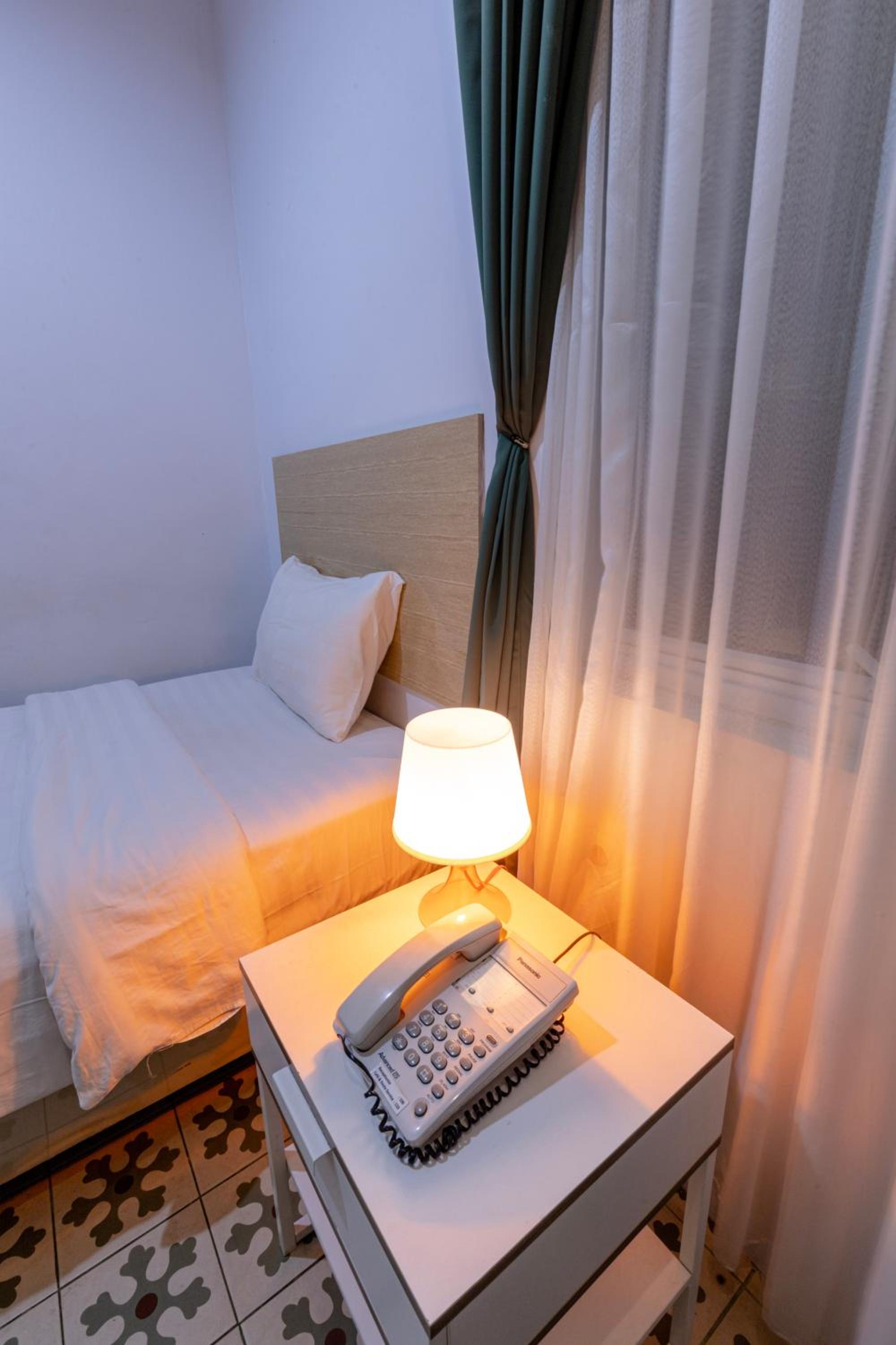 Standard Single Room - Photo 4