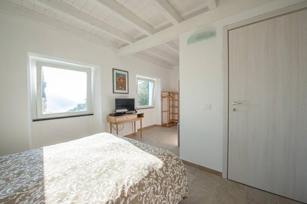 Villa with Sea View photo 1