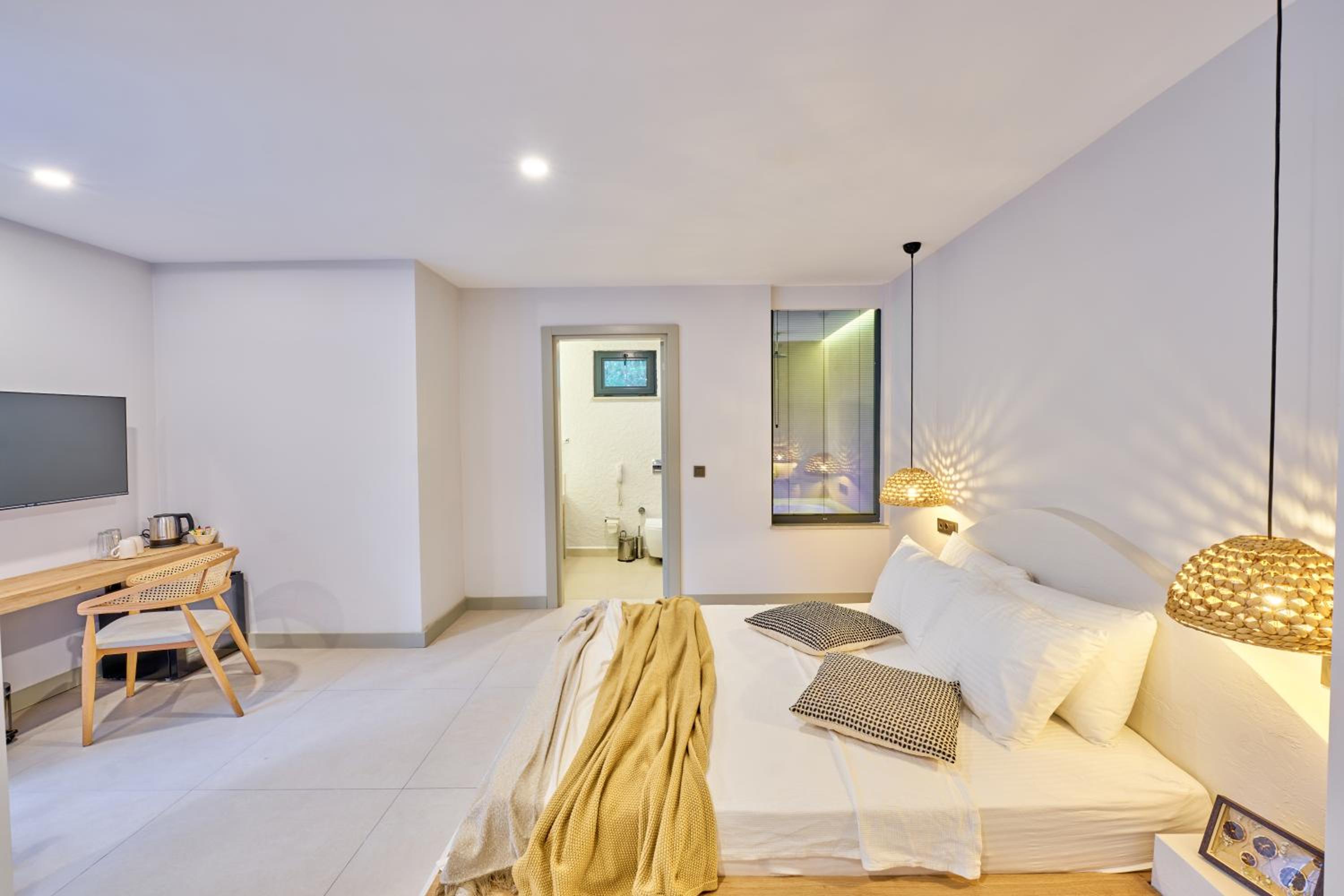 Suite with Garden View