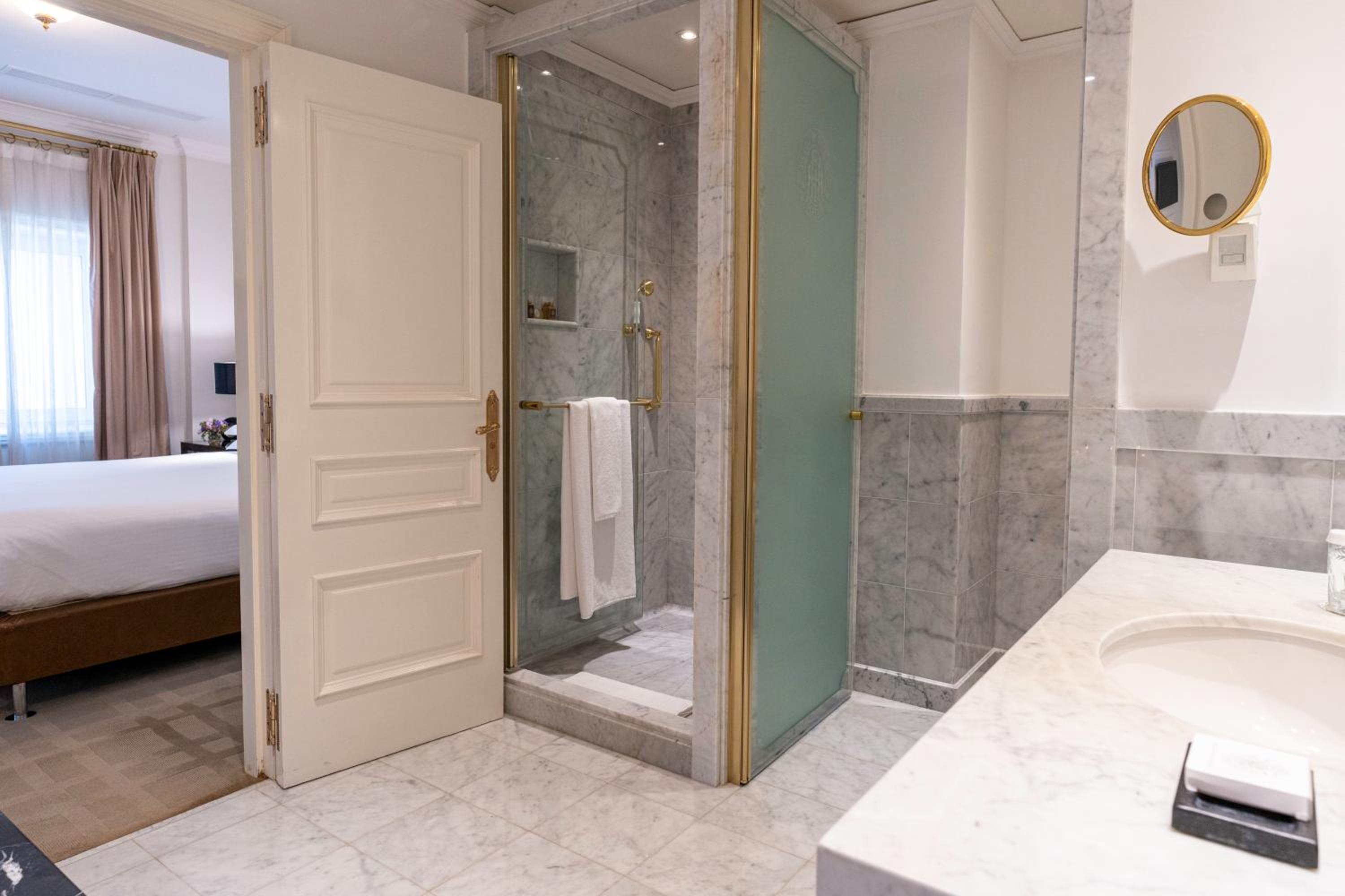 Executive One-Bedroom Suite