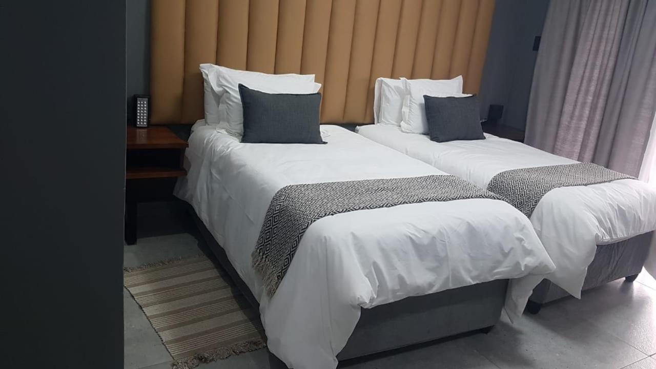 Executive Suite photo 2