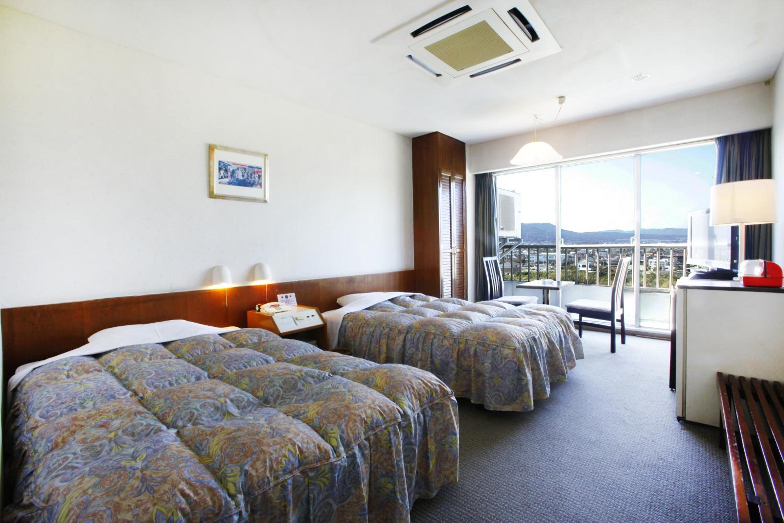 Twin Room with Mountain View photo 3