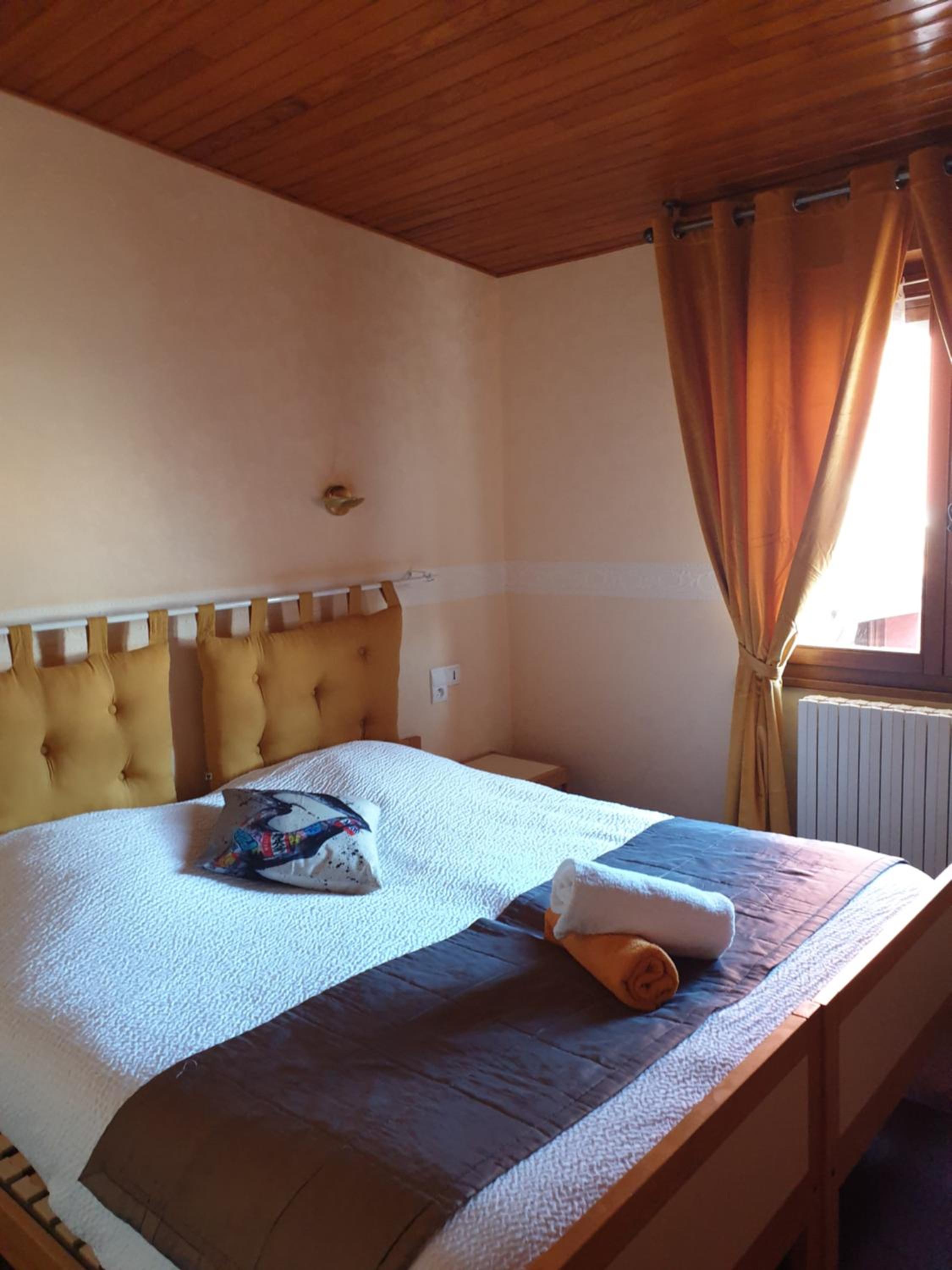 Standard Double Room - Photo 2