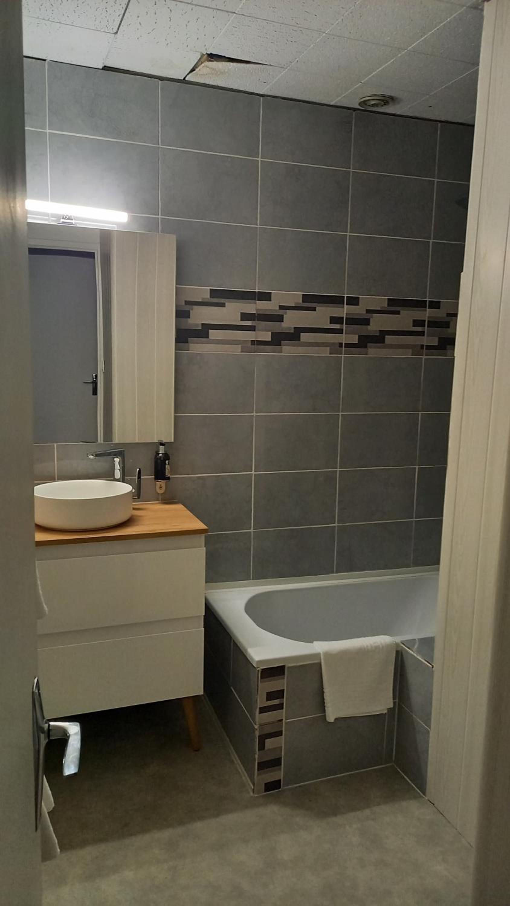 Double Room with Shower - Photo 13