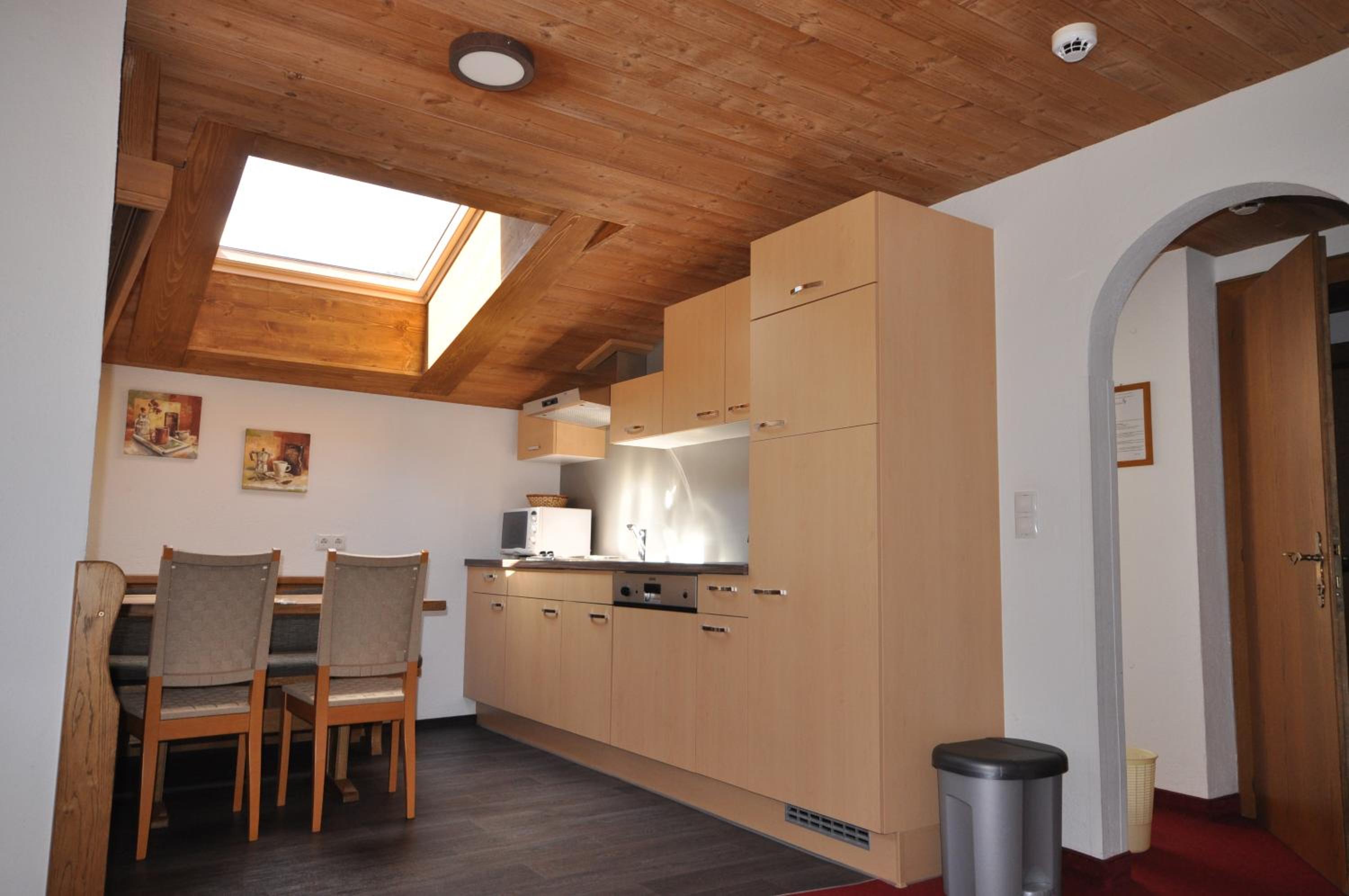 Apartment 316 (2-4 Adults) photo 2
