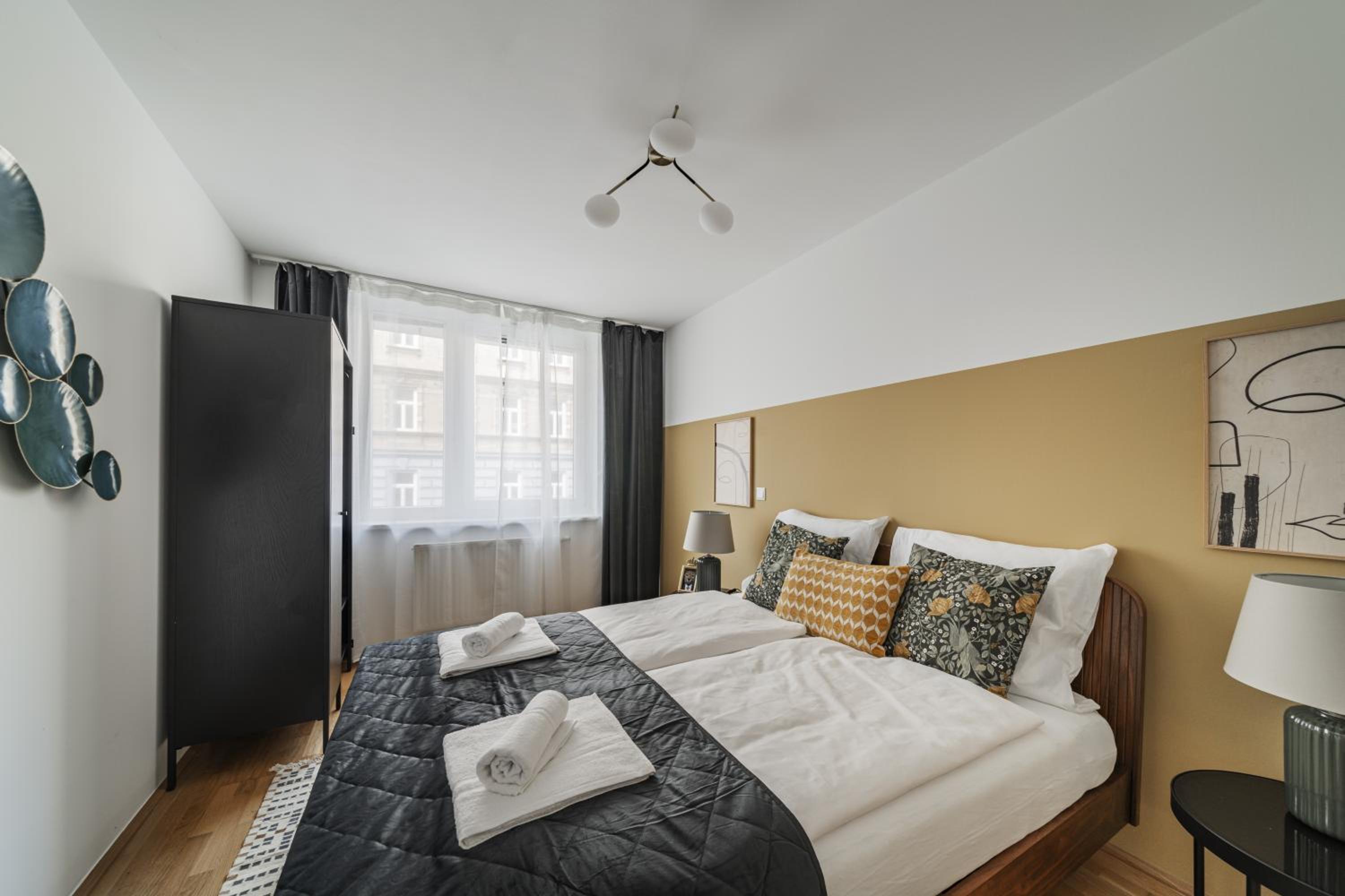 One-Bedroom Apartment with Terrace