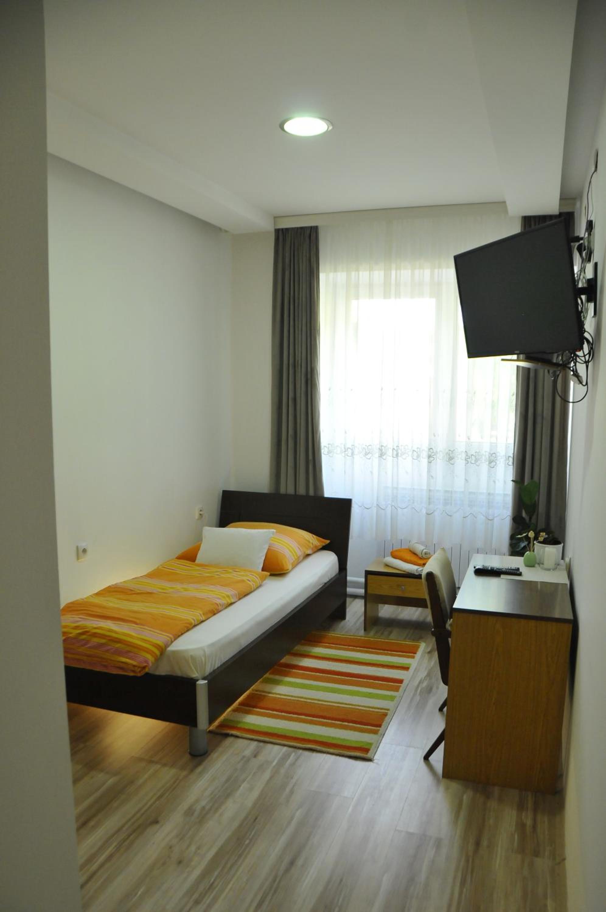 Single Room photo 1