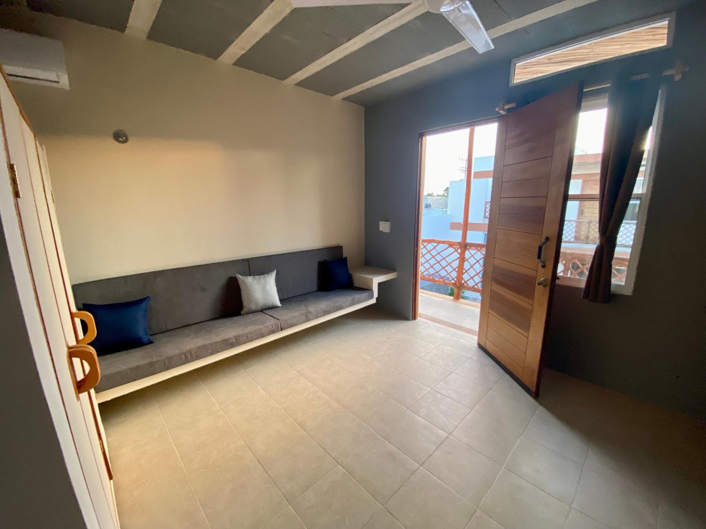 Double Room with Garden View - Photo 10