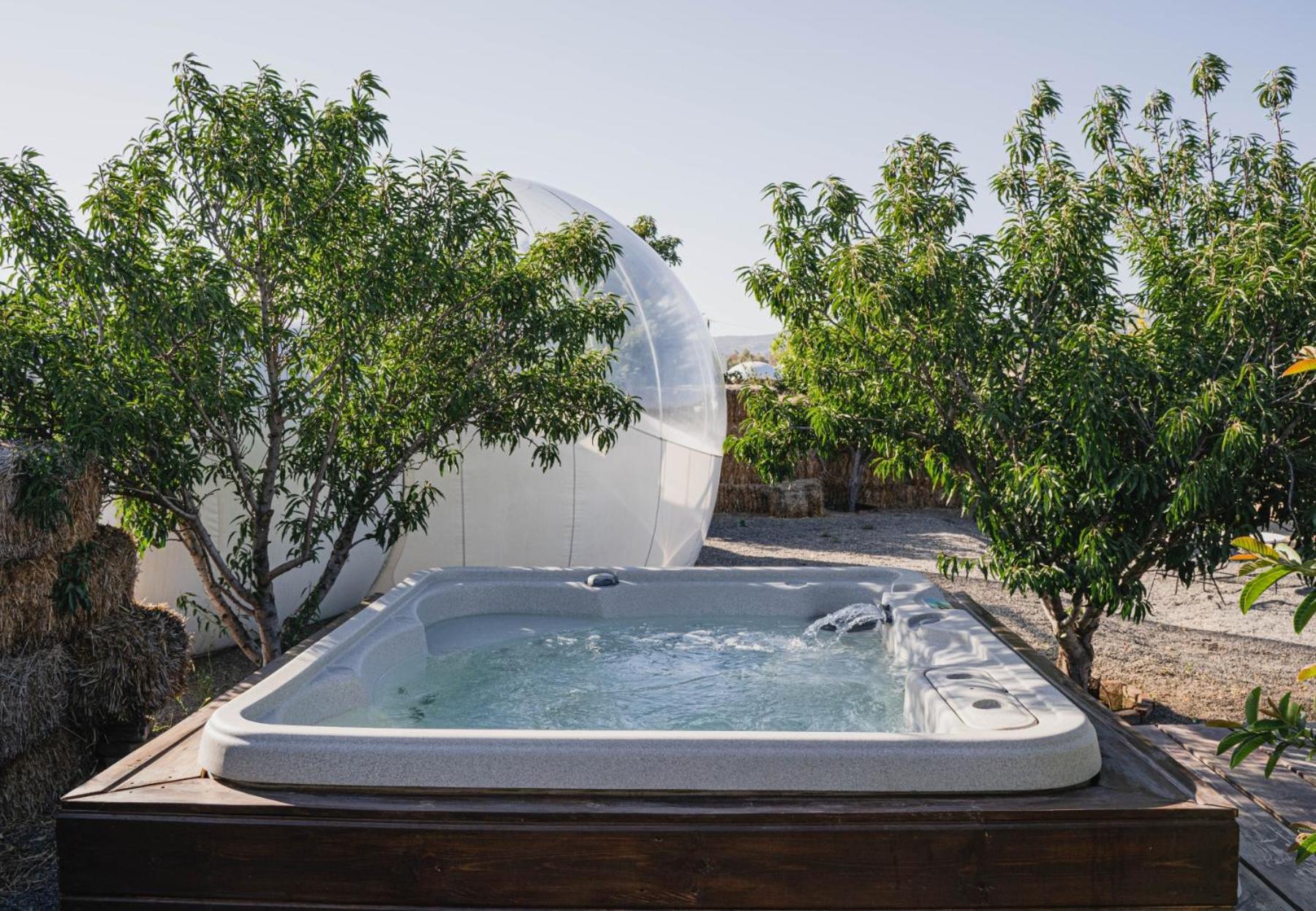  Bubble Deluxe with Hot Tub photo 3