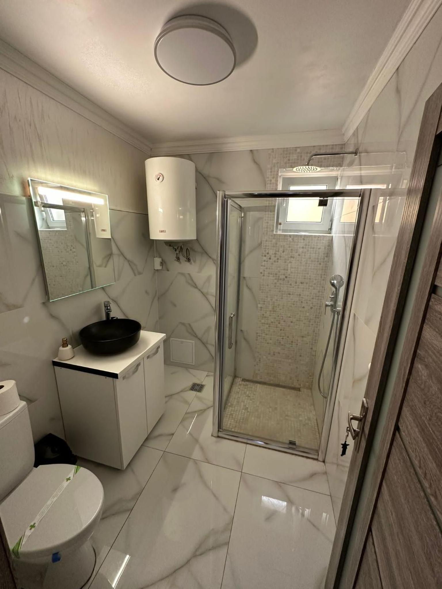 Deluxe Double Room - Photo 8