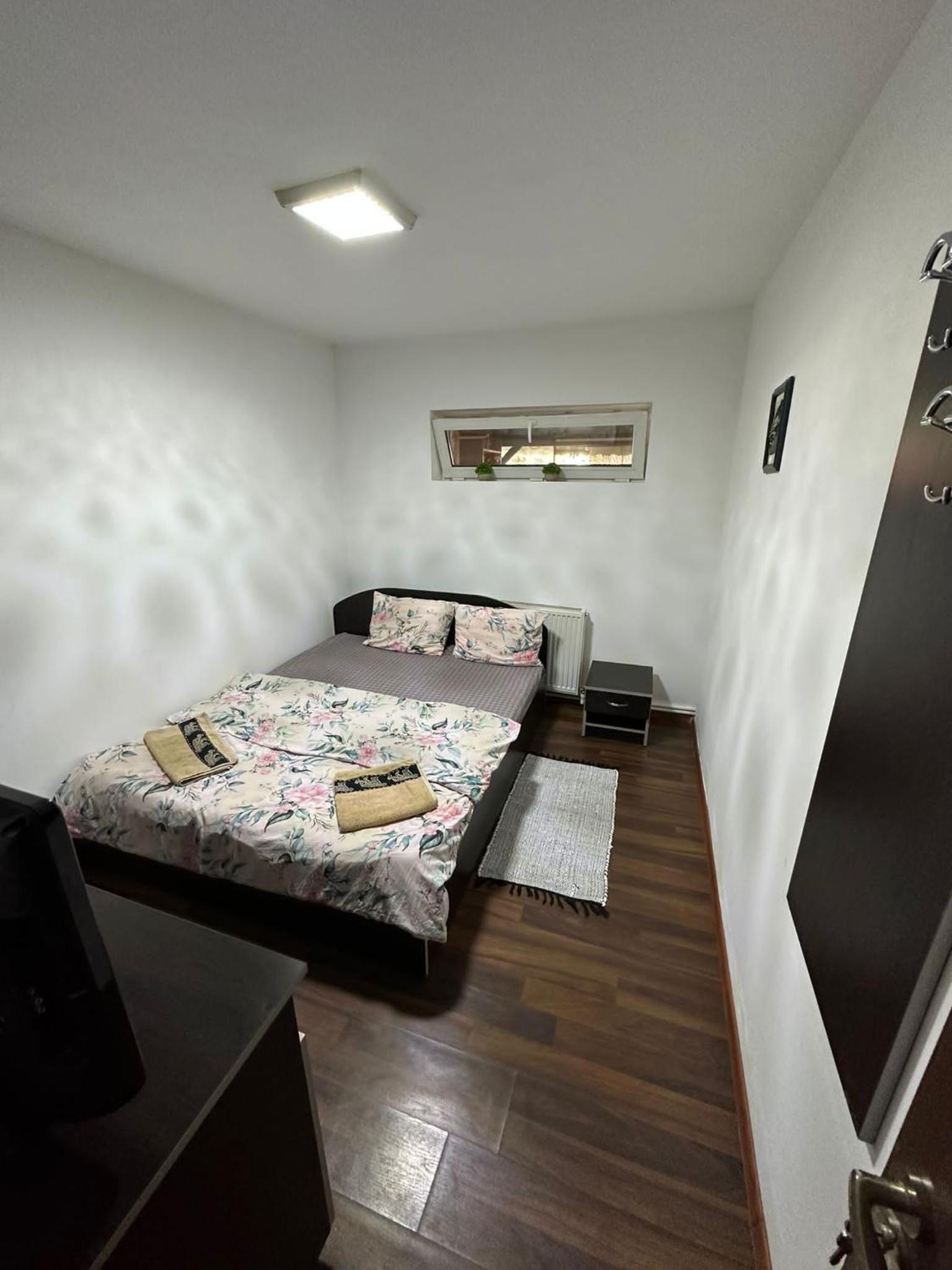 Economy Double Room - Photo 5
