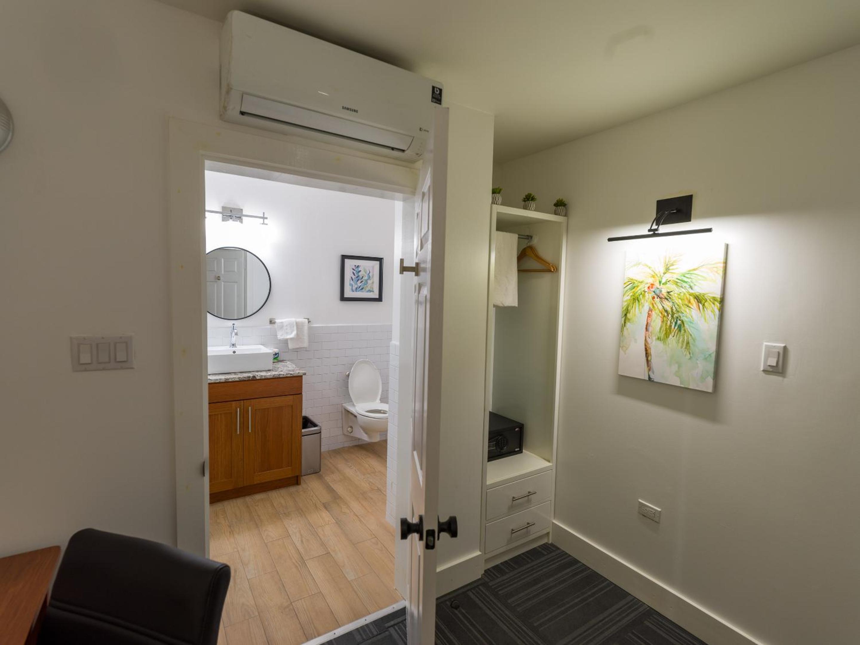 Standard Double Room photo 2