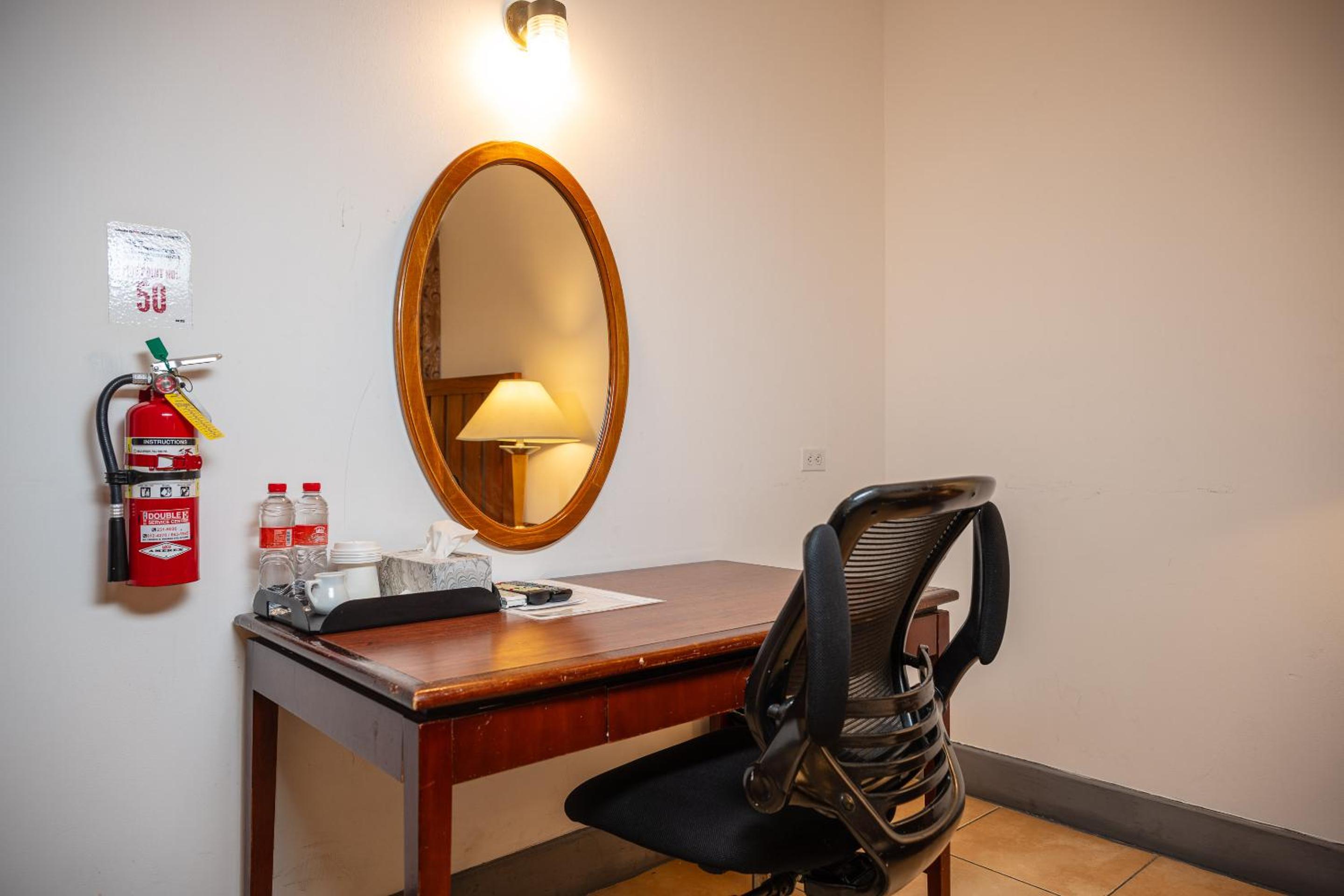 Deluxe Queen Room photo 3
