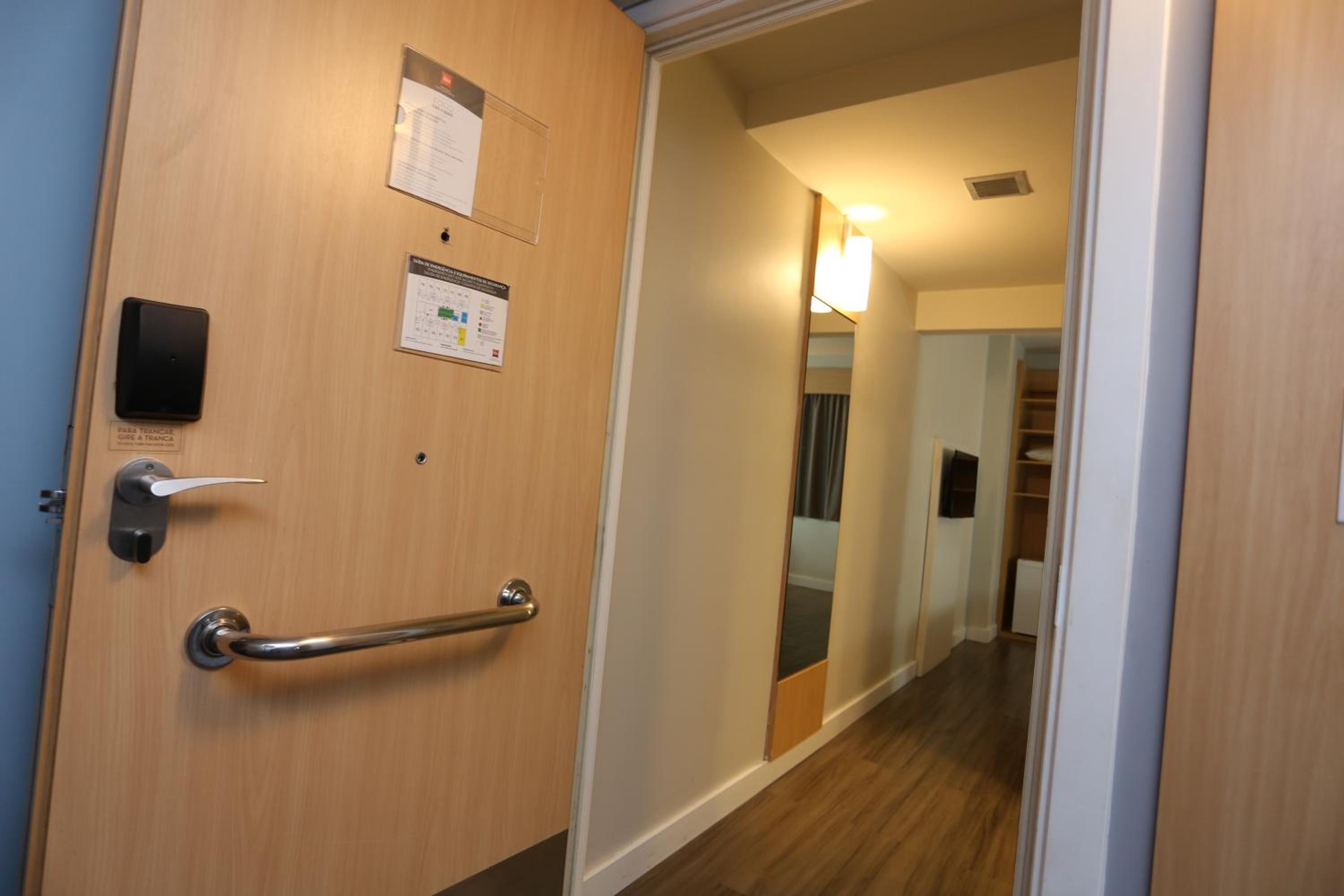 Standard Double Room - Disability Access photo 3