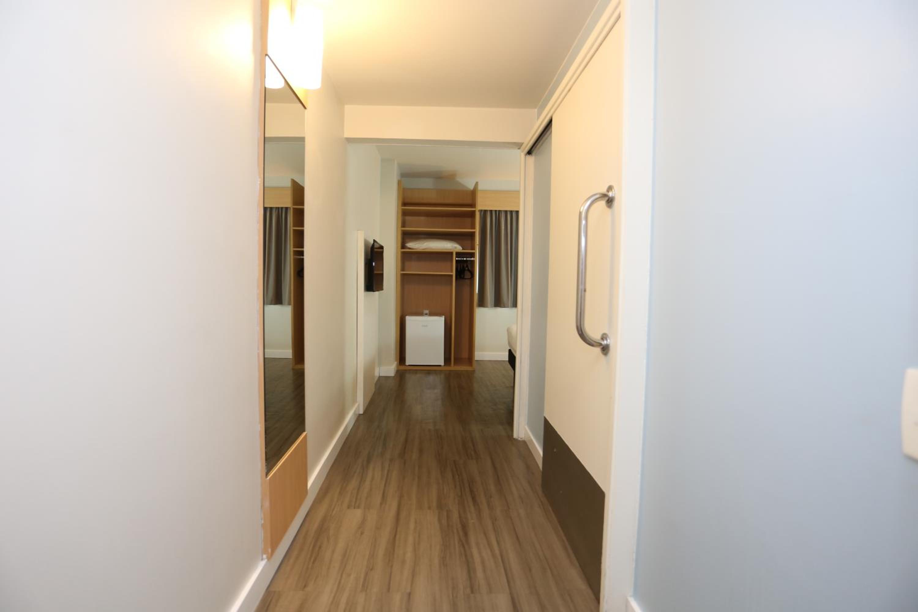 Standard Double Room - Disability Access photo 2