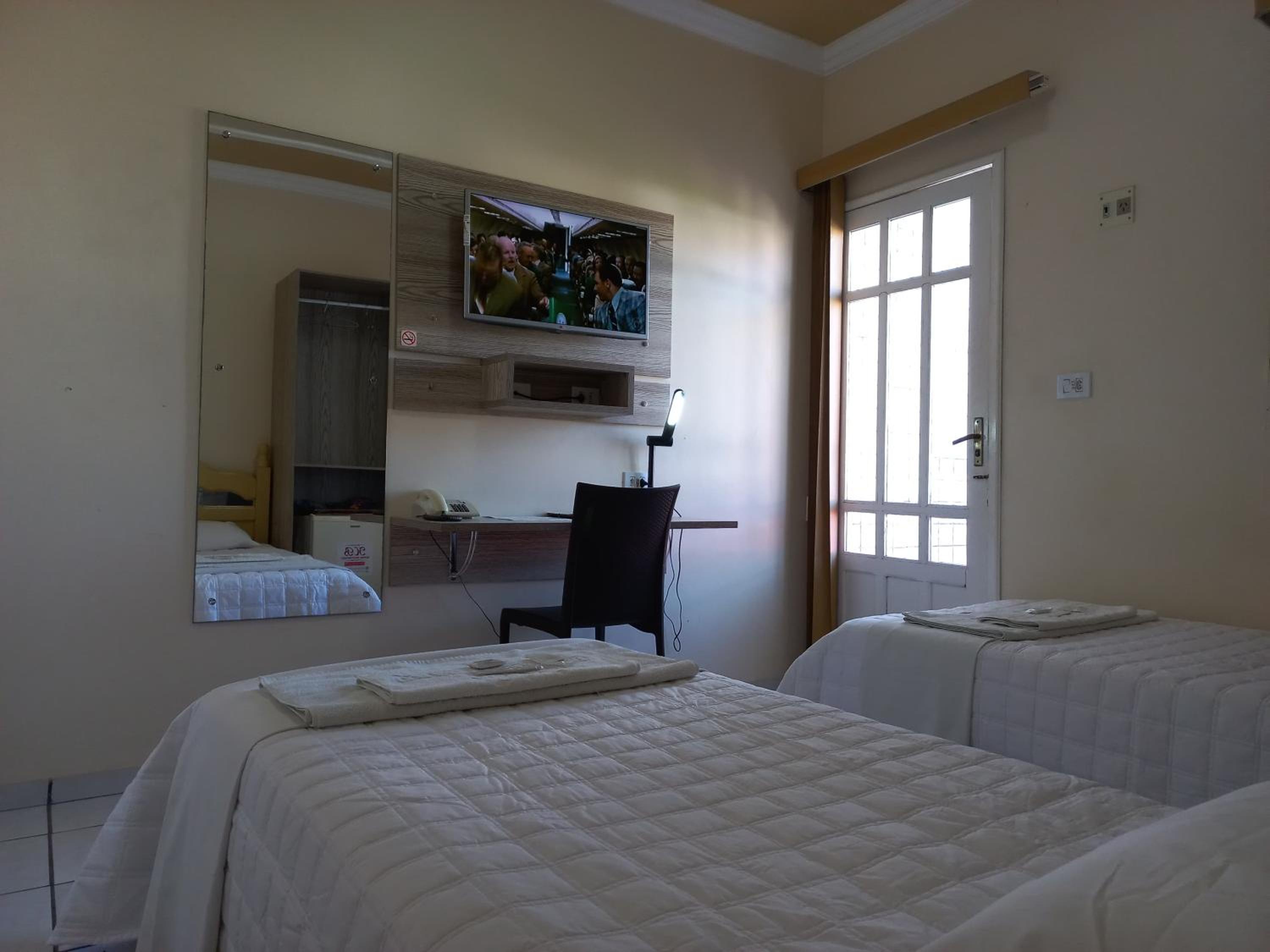 Deluxe Twin Room photo 2