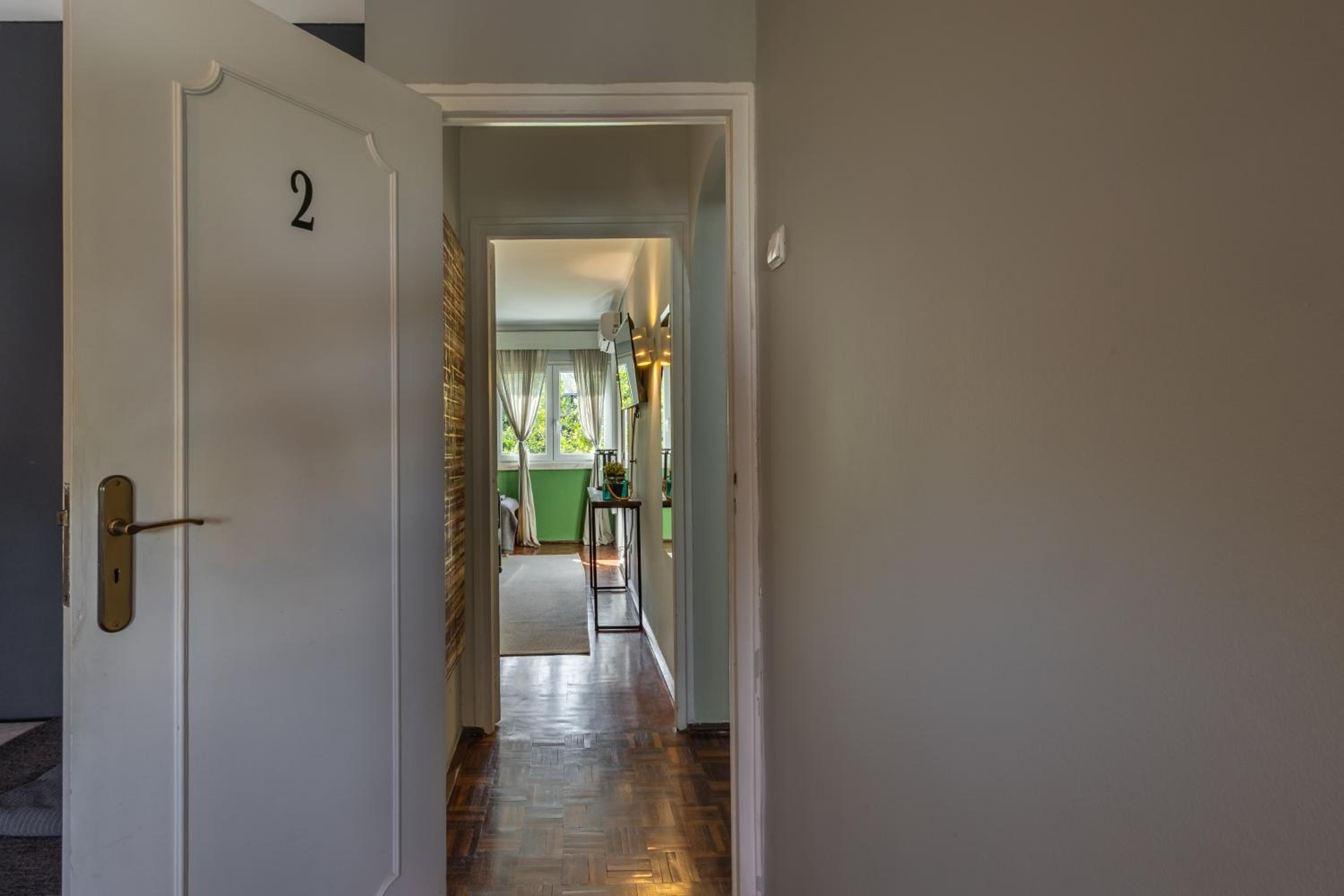 Family Room with Private Bathroom - Photo 18