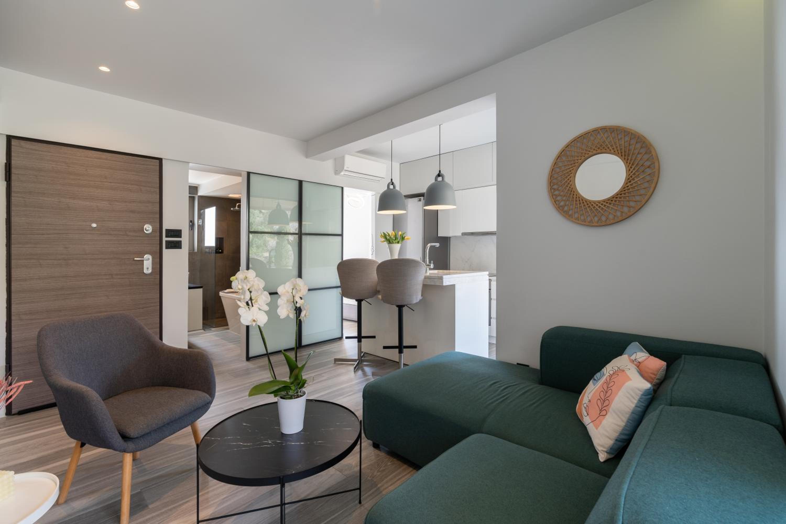 One-Bedroom Apartment