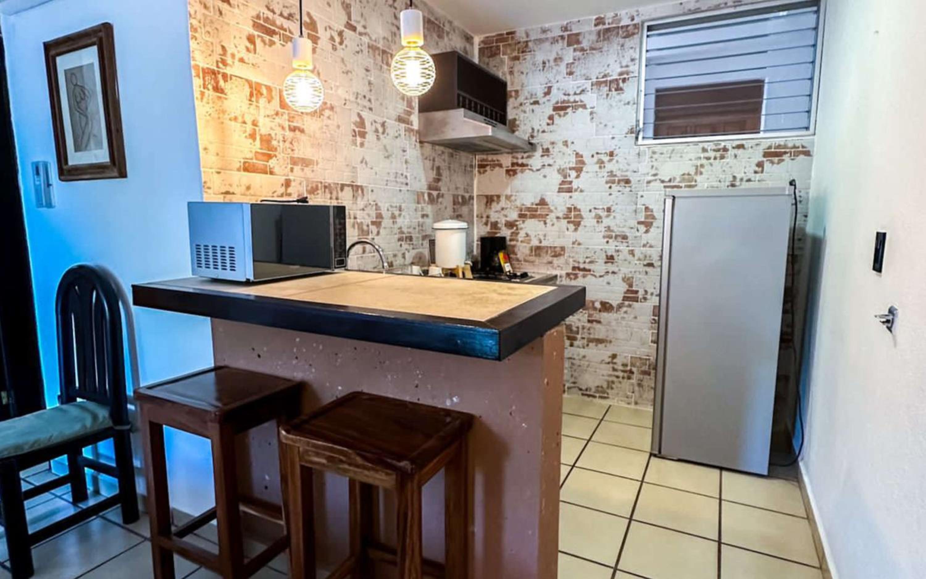 One-Bedroom King Suite with Two Double Beds and Sofa Bed - Kitchenette/Non-Smoking - Photo 4