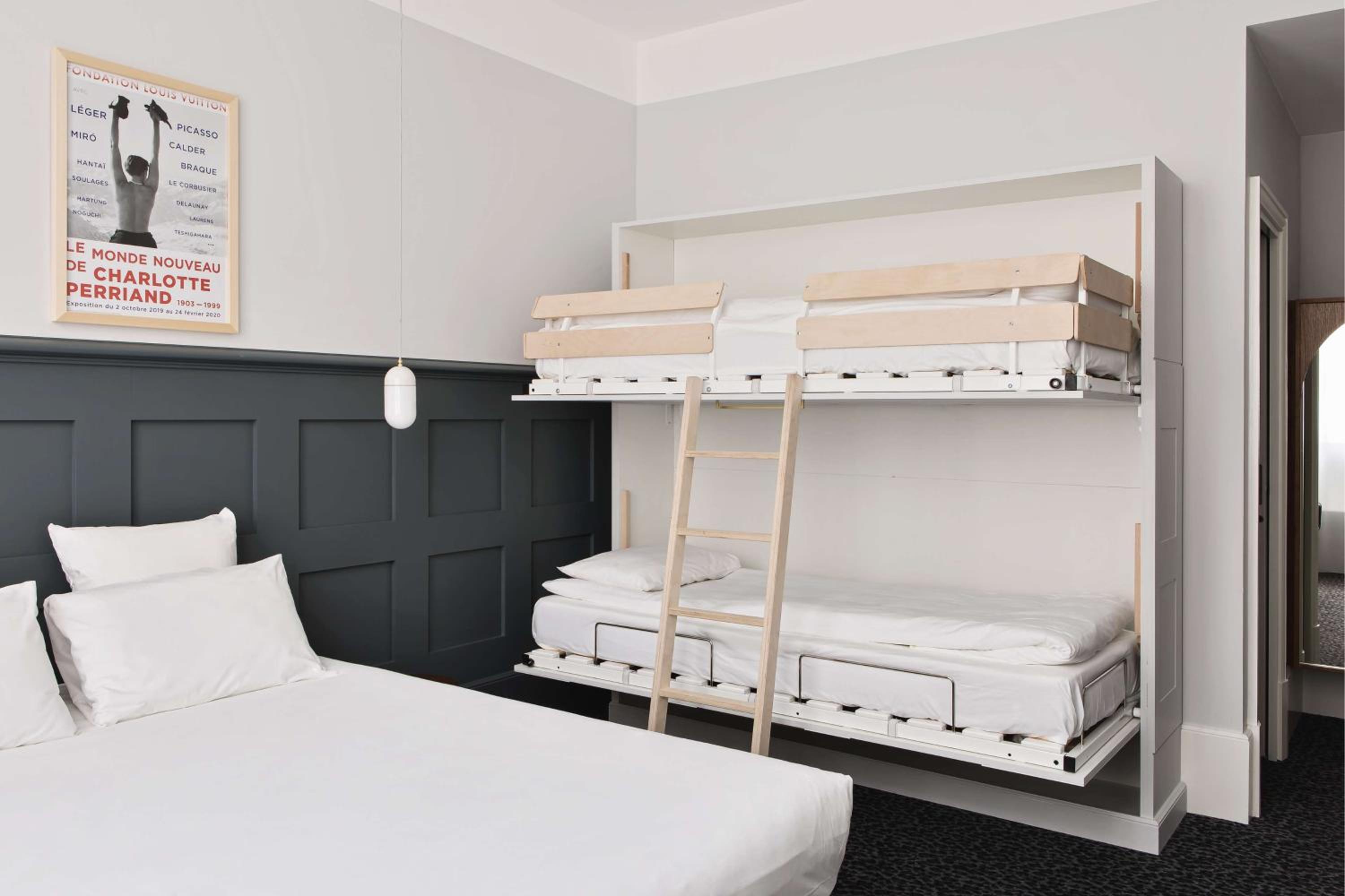 Family Room with One Queen Bed and One Bunk Bed - Non-Smoking - Photo 1