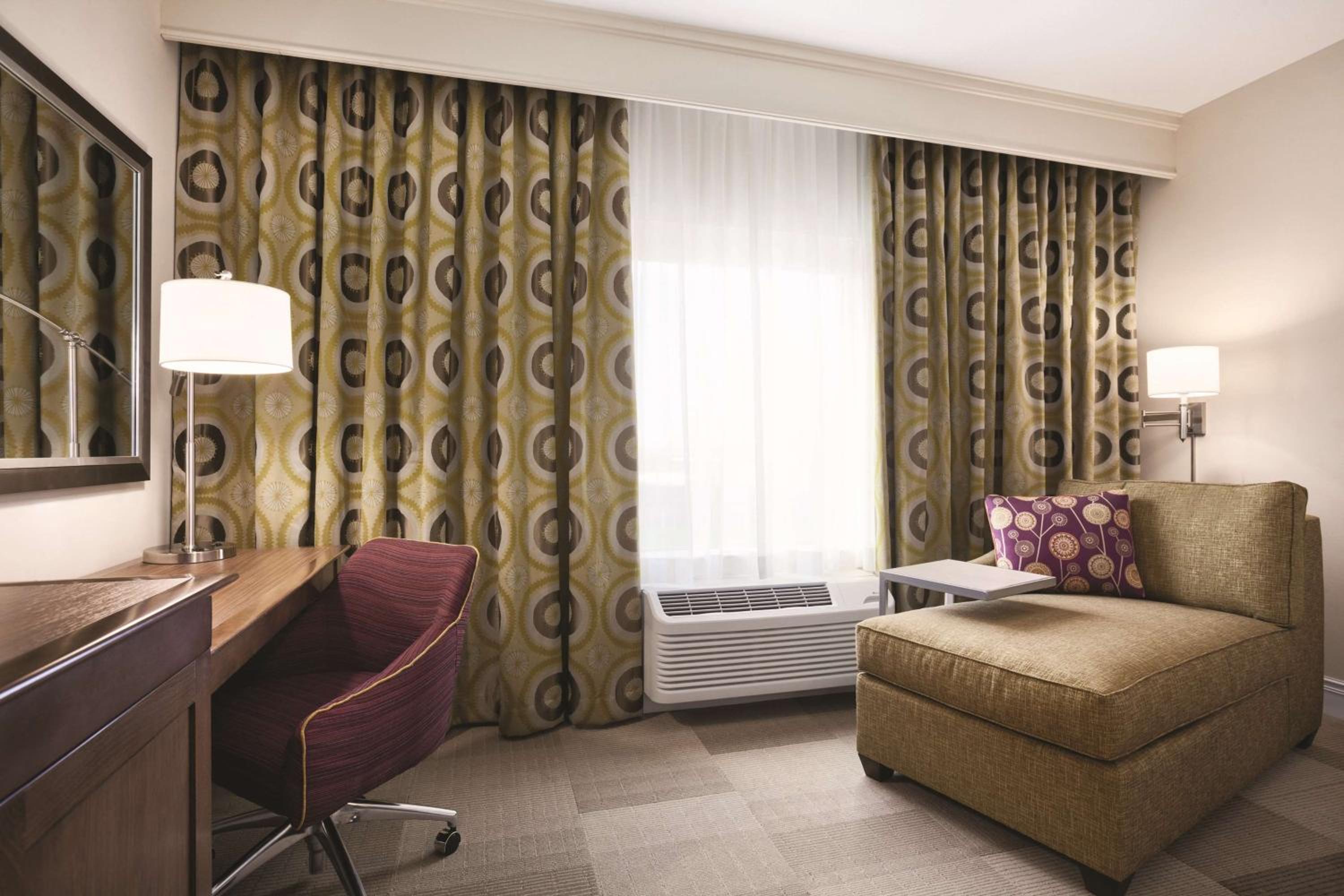 King Room with Sofa Bed - Non-Smoking