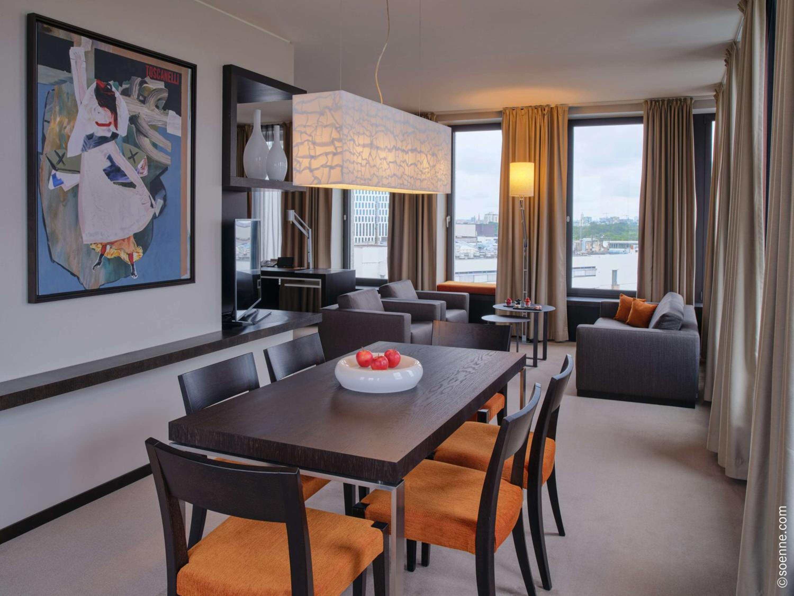 Deluxe Suite with Kingsize bed - Photo 5