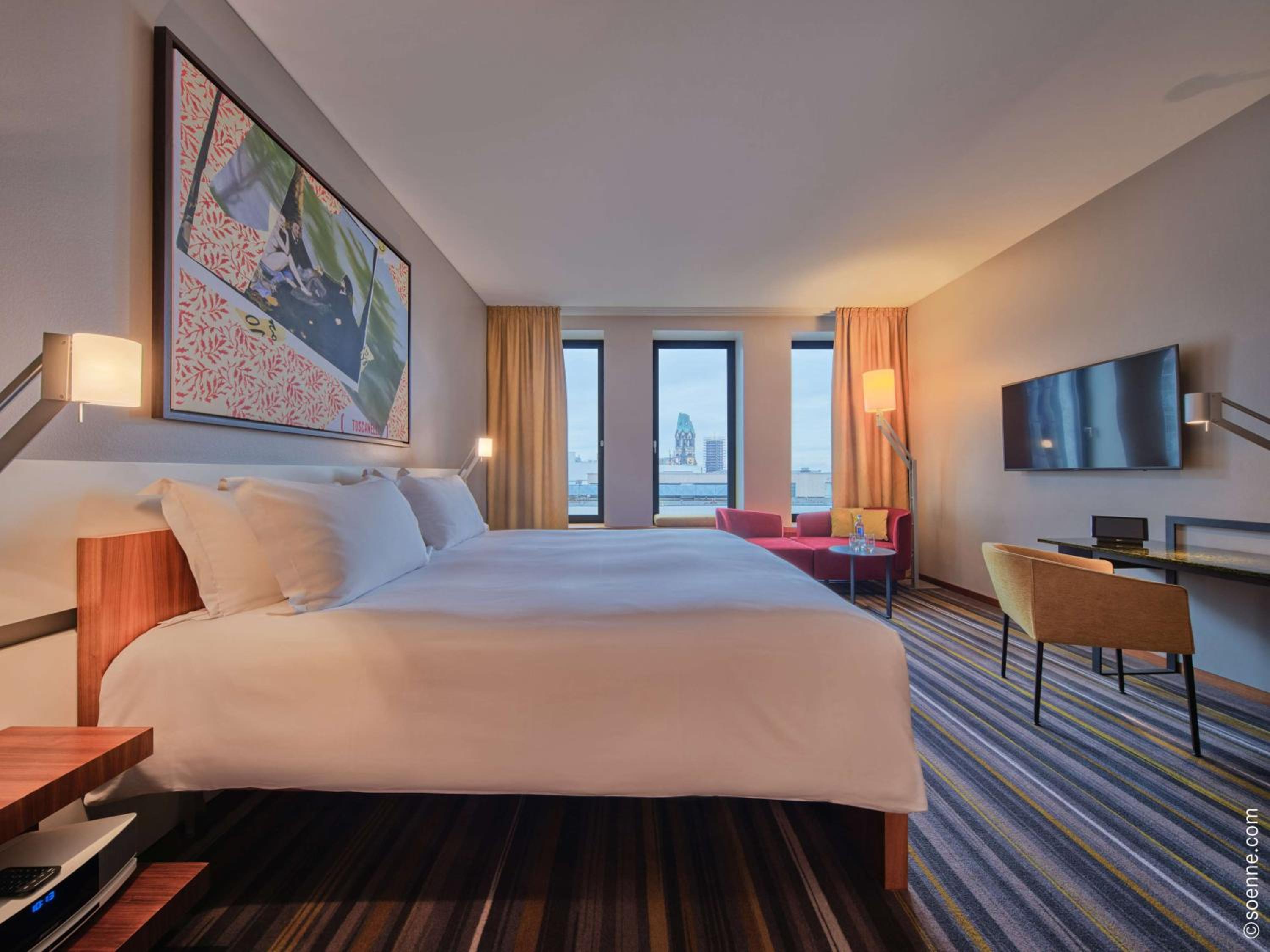 Comfort Room with Kingsize Bed - Photo 4