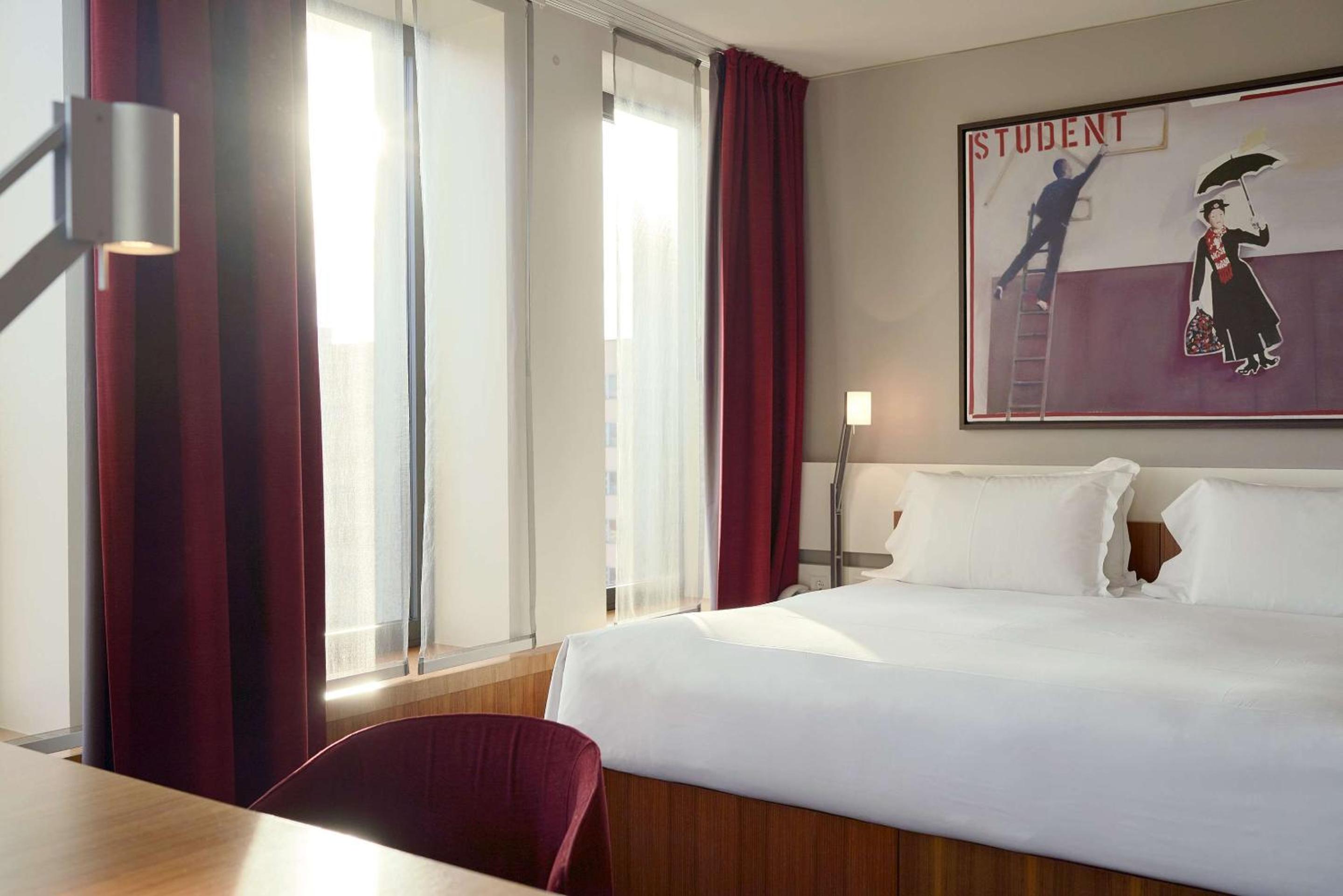 Junior Suite with Kingsize Bed - Photo 3