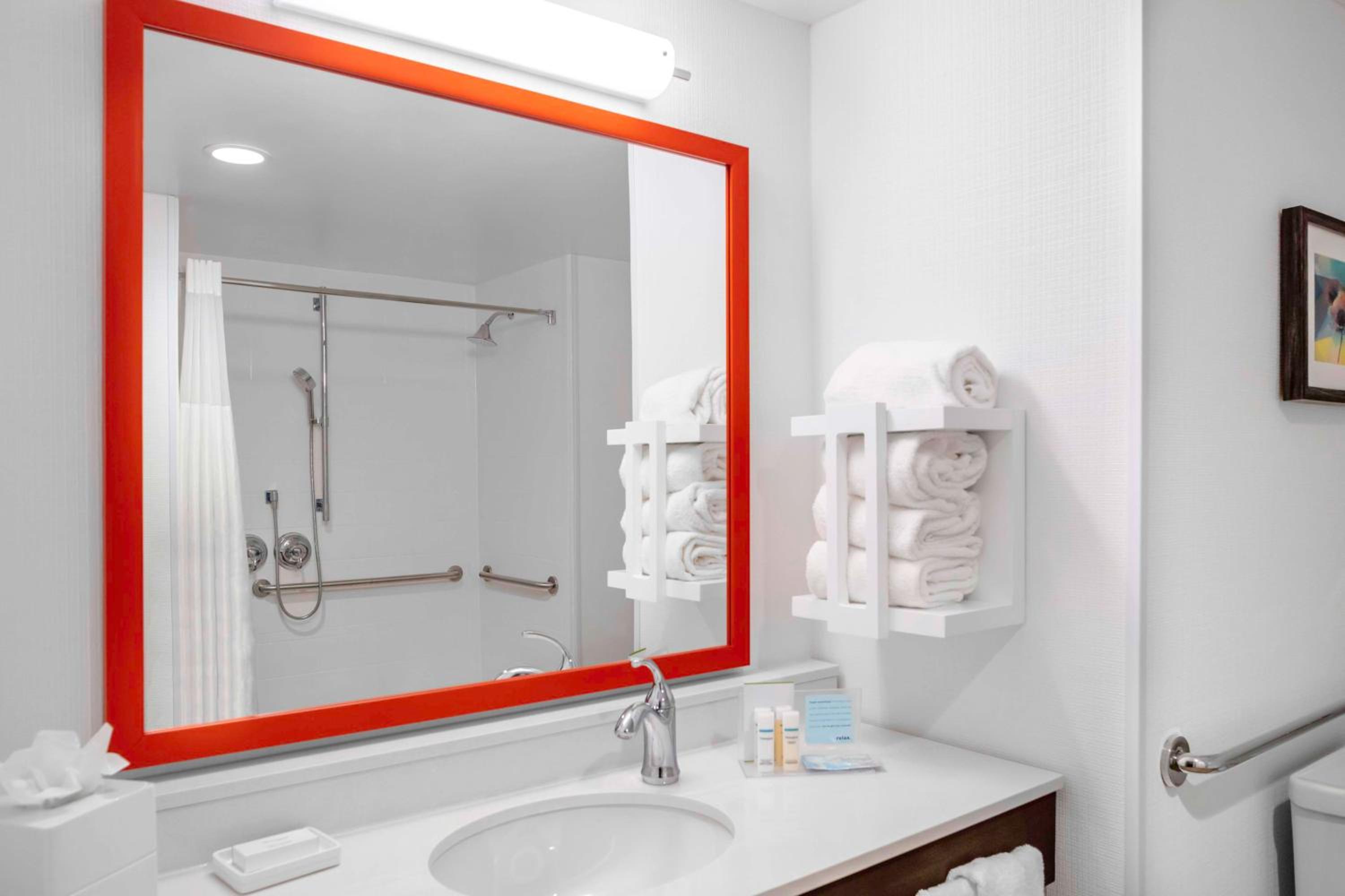King Studio Suite - Photo 3