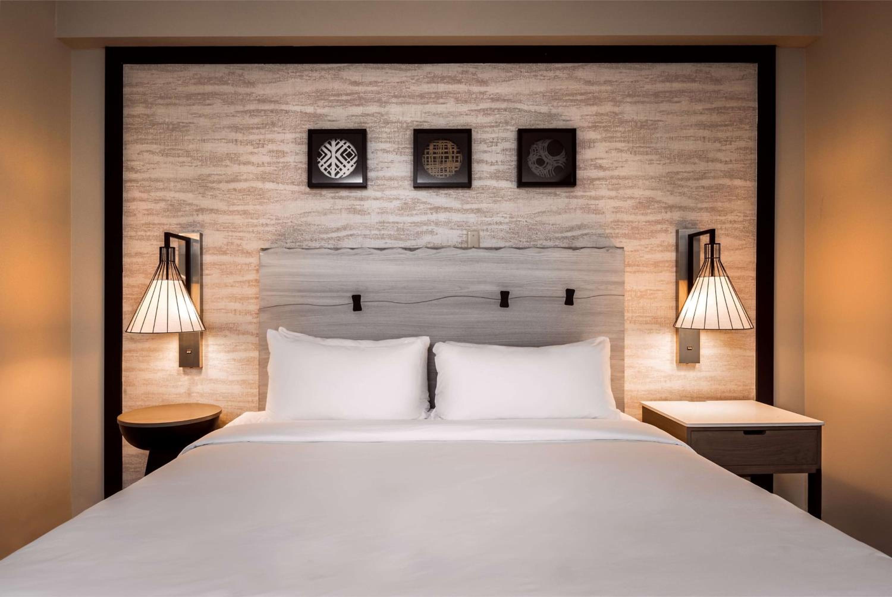 Queen Room - Photo 1