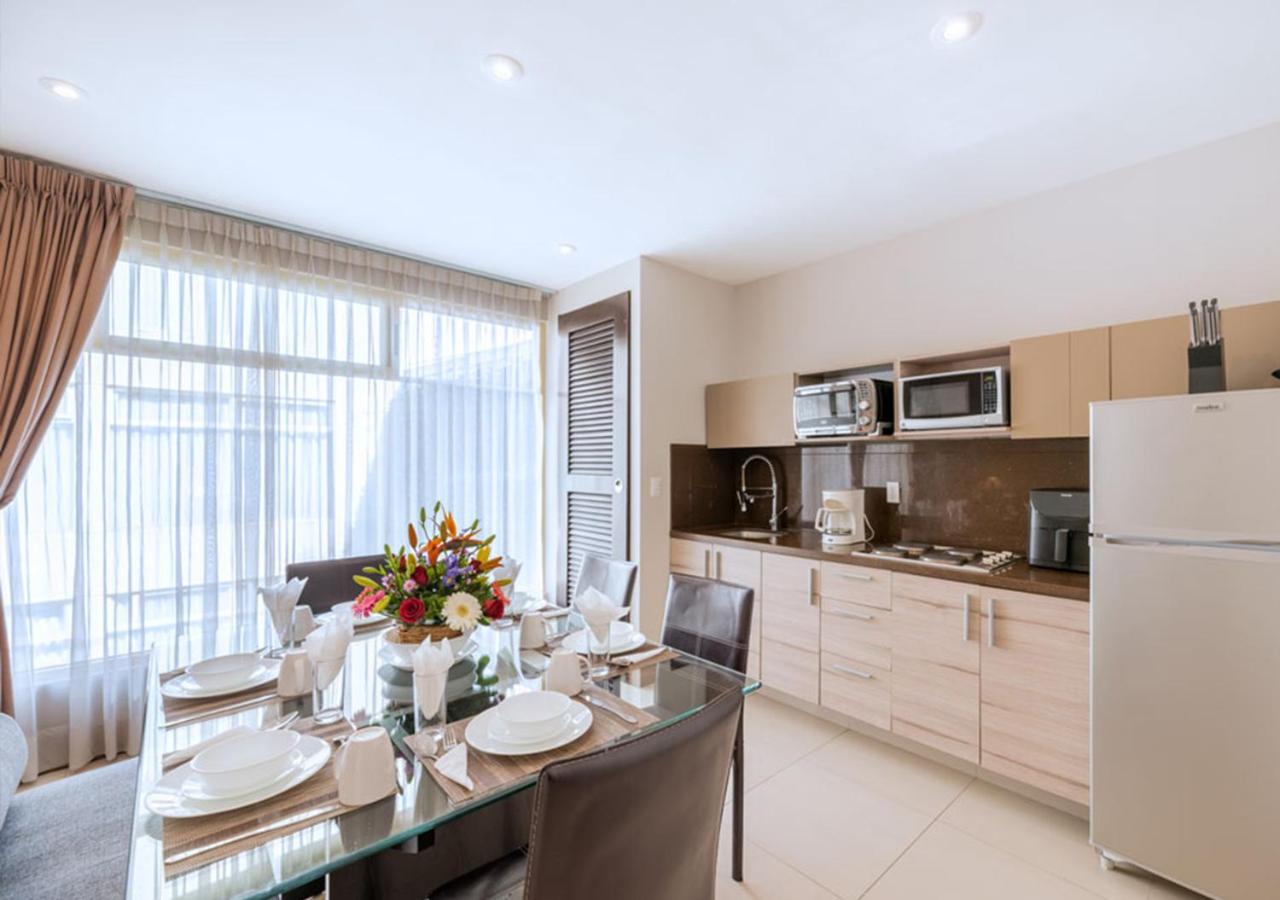 Deluxe Two-Bedroom Apartment with Garden View photo 2