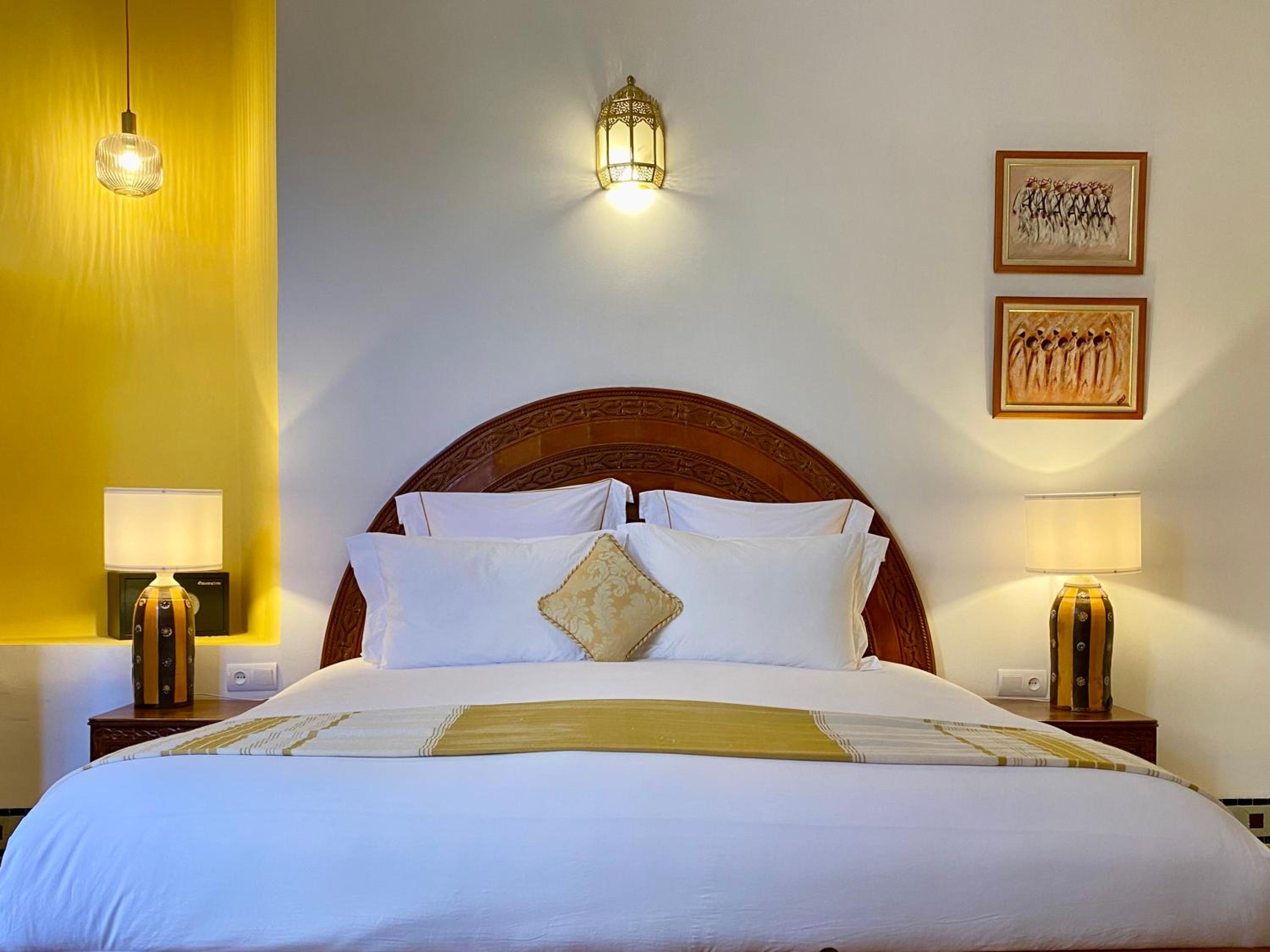 Executive Room - Ambre (2 Single Beds or 1 King Bed)